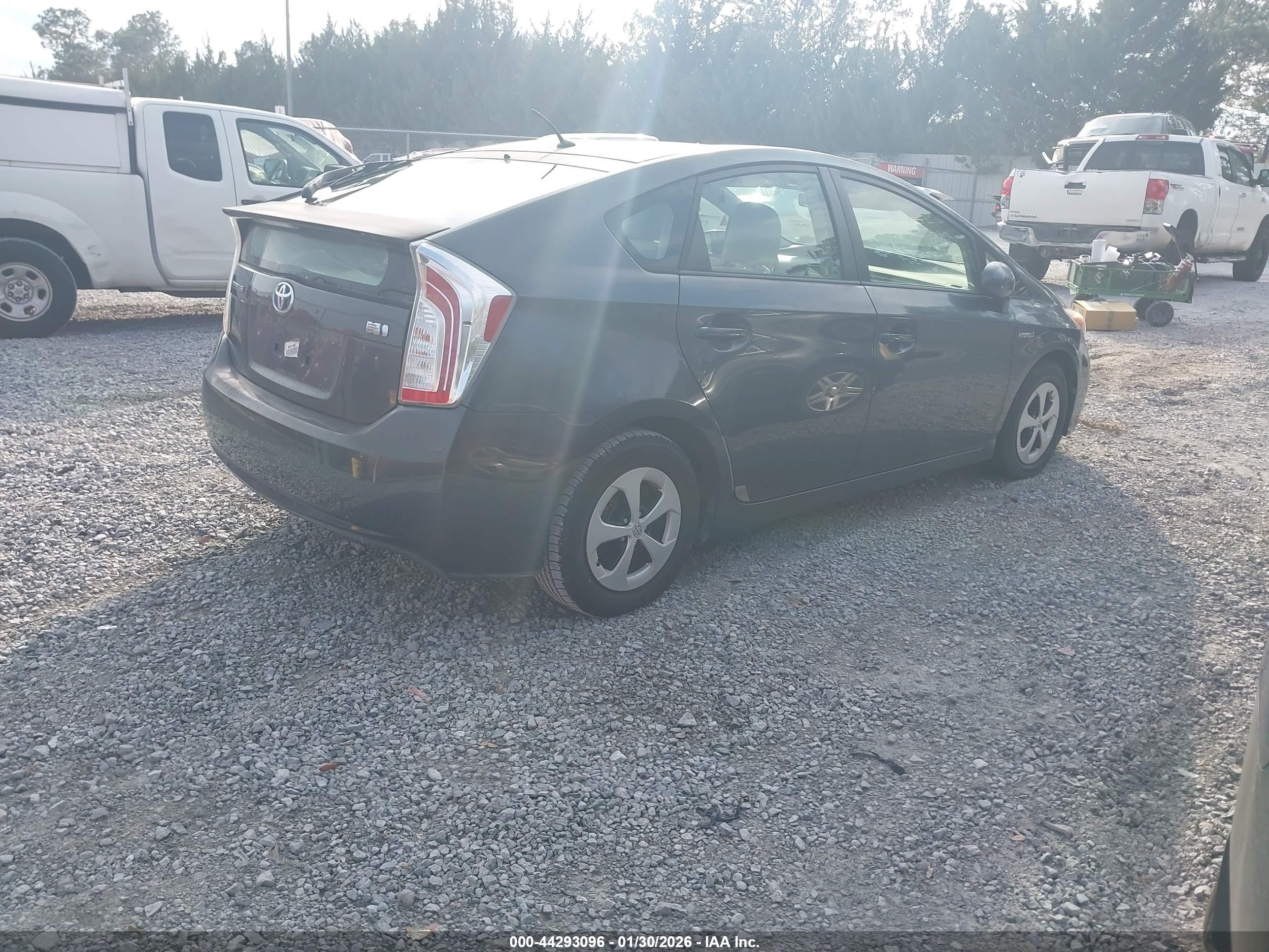 TOYOTA PRIUS image 4