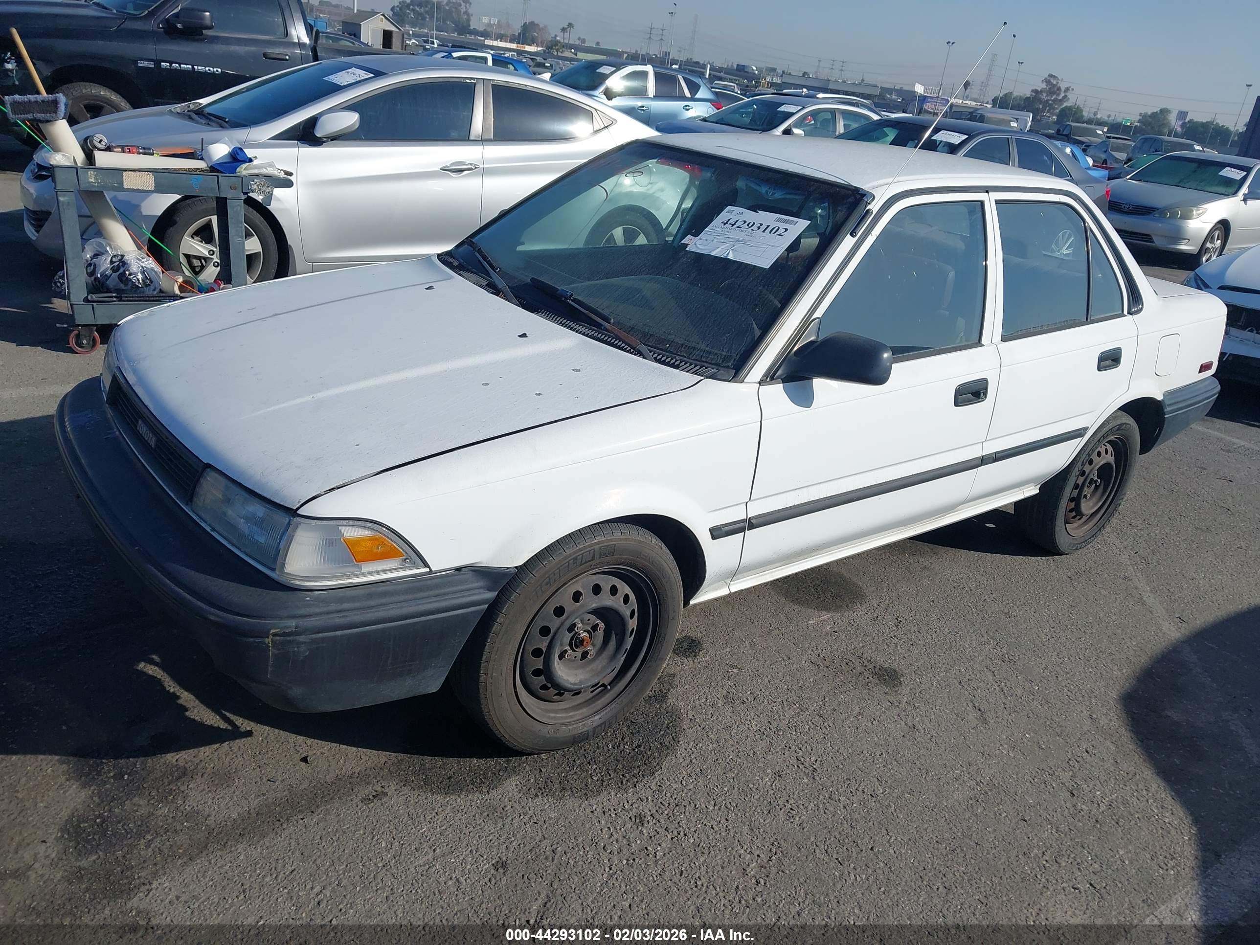 TOYOTA COROLLA image 2