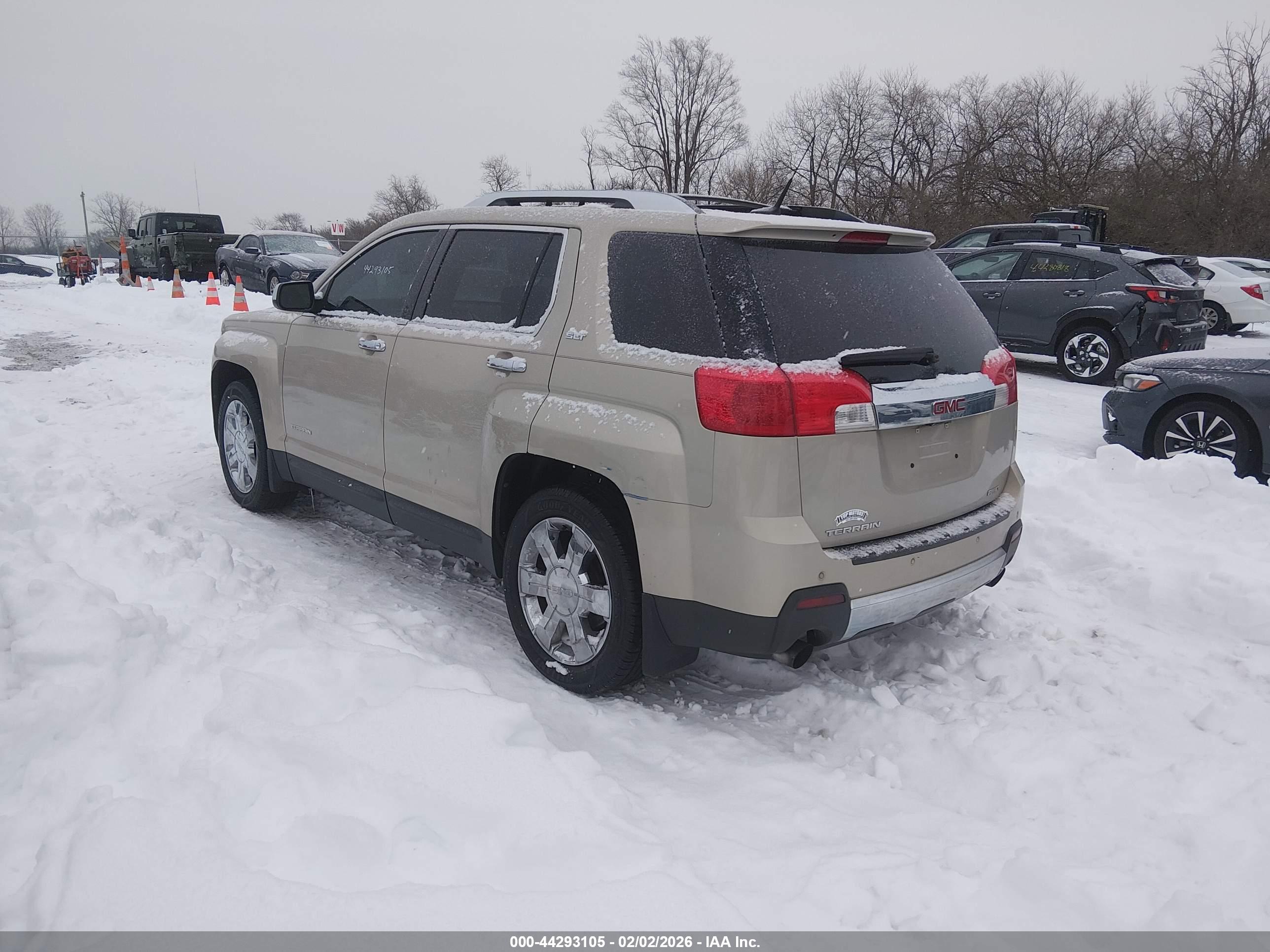 GMC TERRAIN image 3