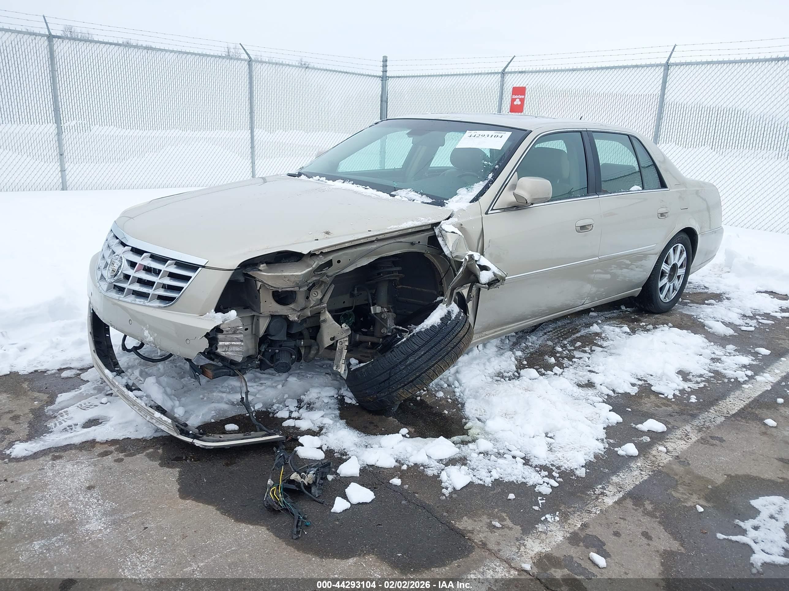 CADILLAC DTS image 2