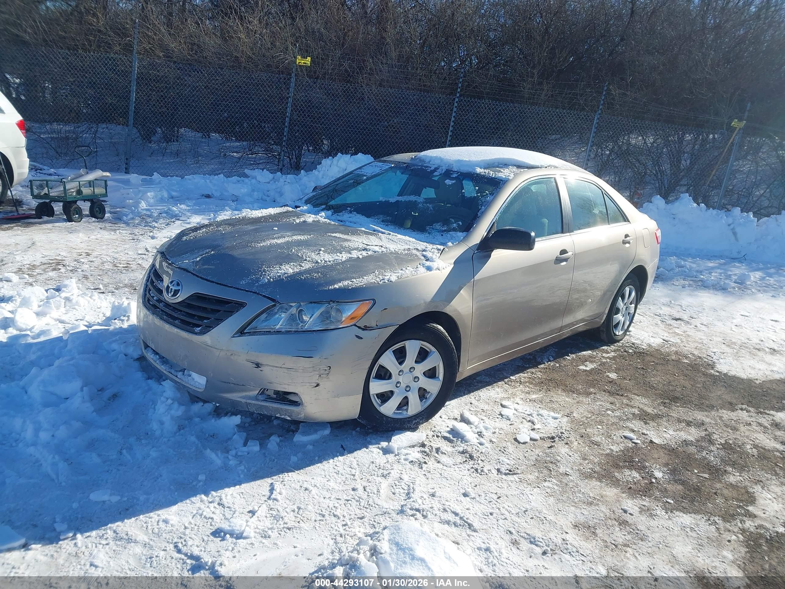TOYOTA CAMRY image 2