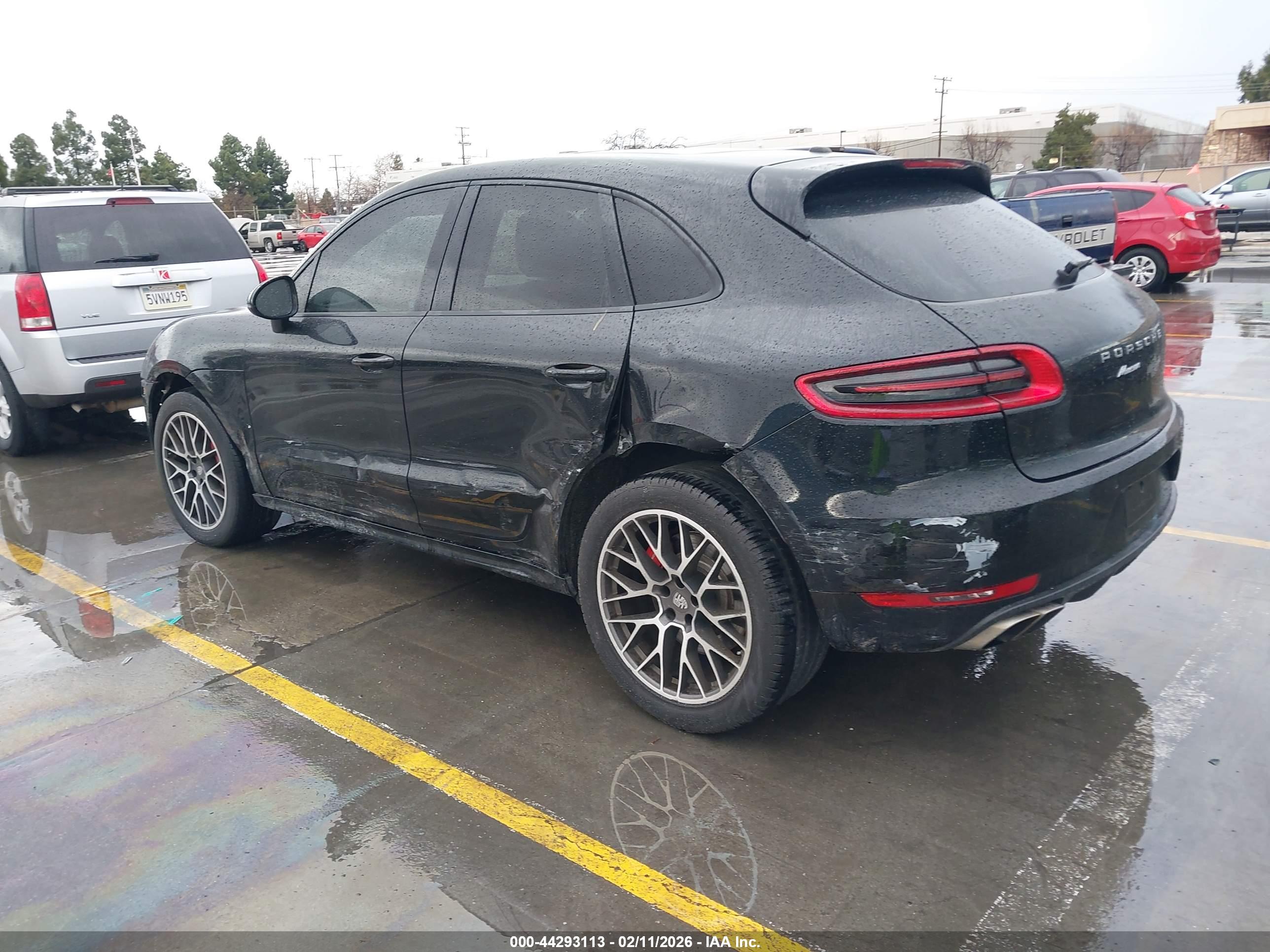 PORSCHE MACAN image 3