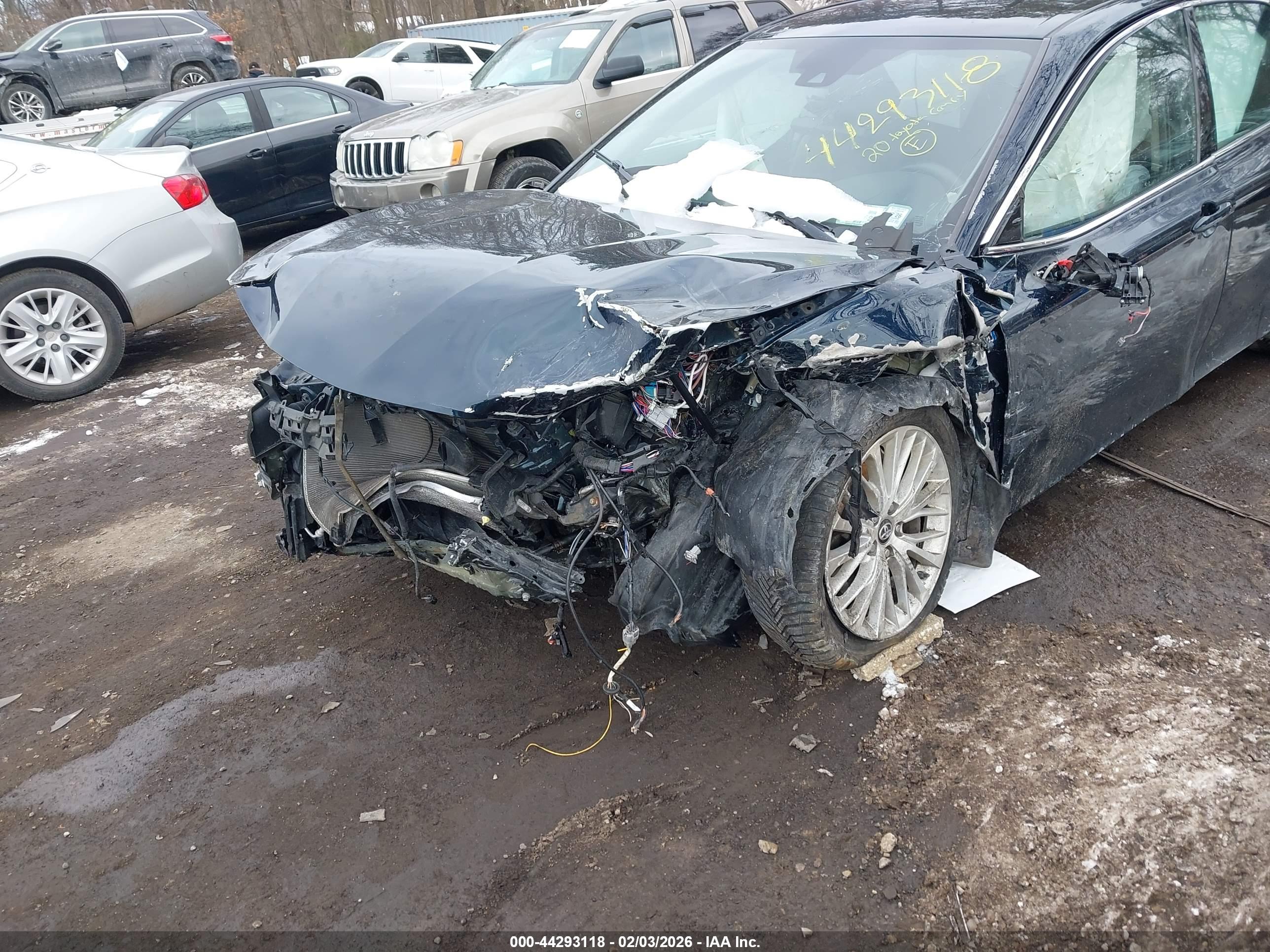TOYOTA CAMRY image 6