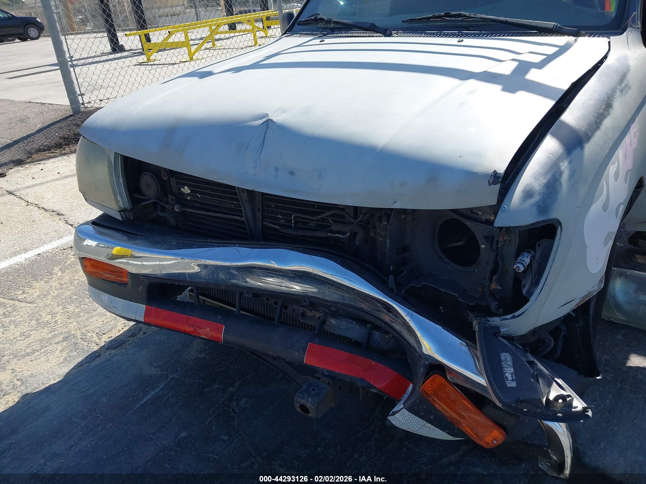 TOYOTA TACOMA image 6