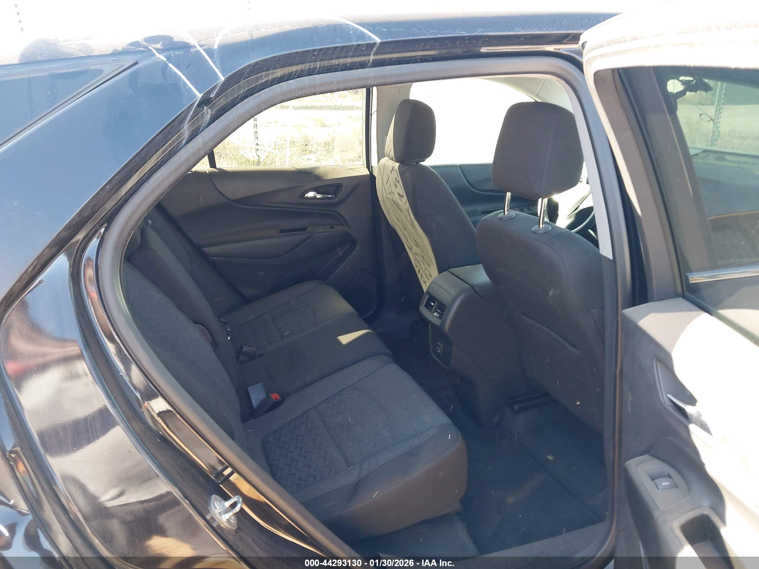 CHEVROLET EQUINOX image 8
