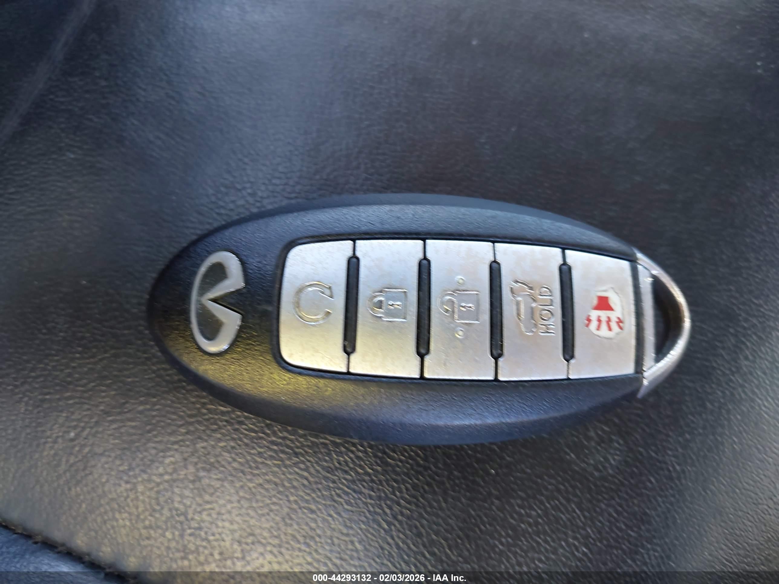 INFINITI JX35 image 11