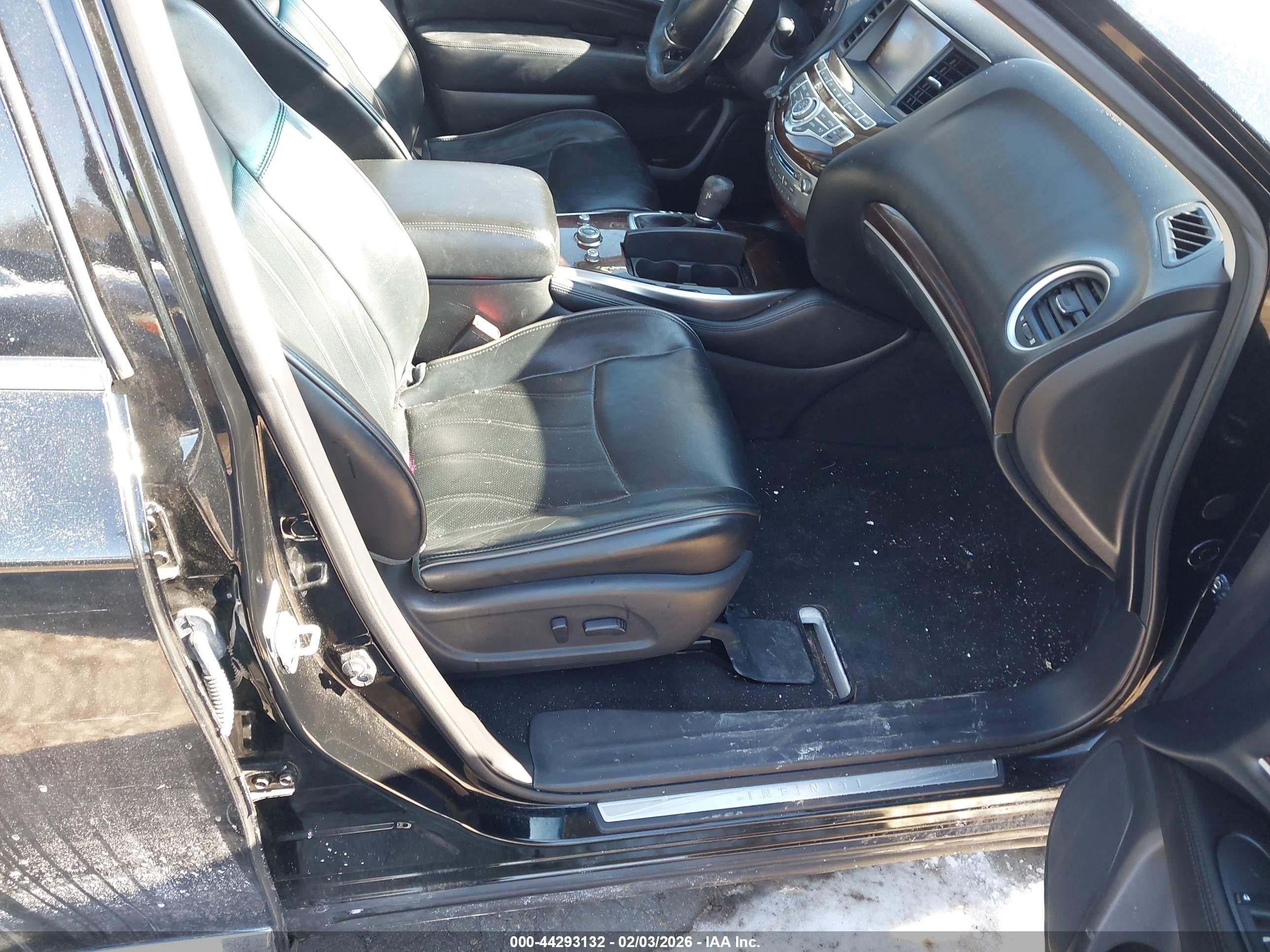 INFINITI JX35 image 5