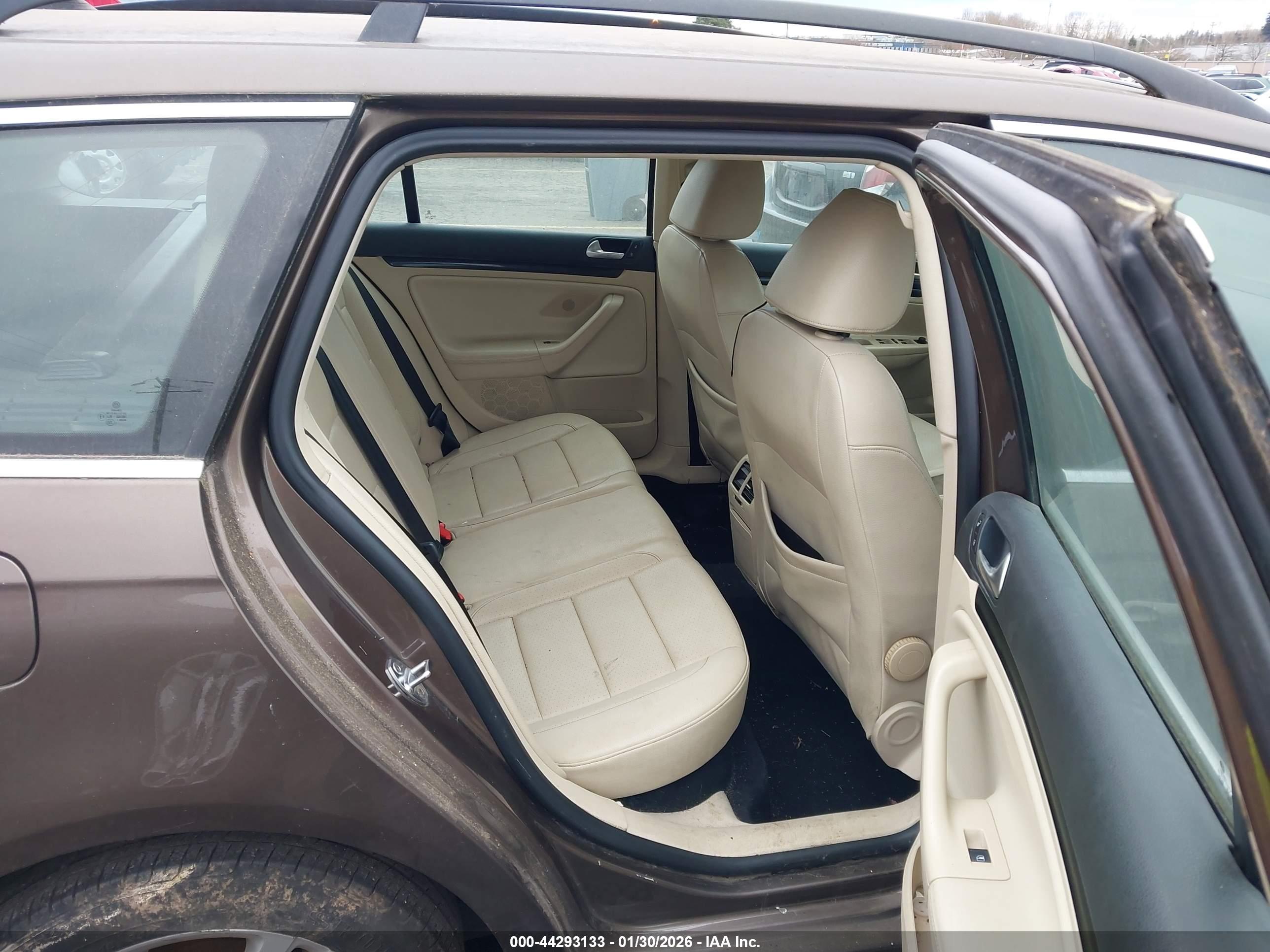 VOLKSWAGEN JETTA image 8