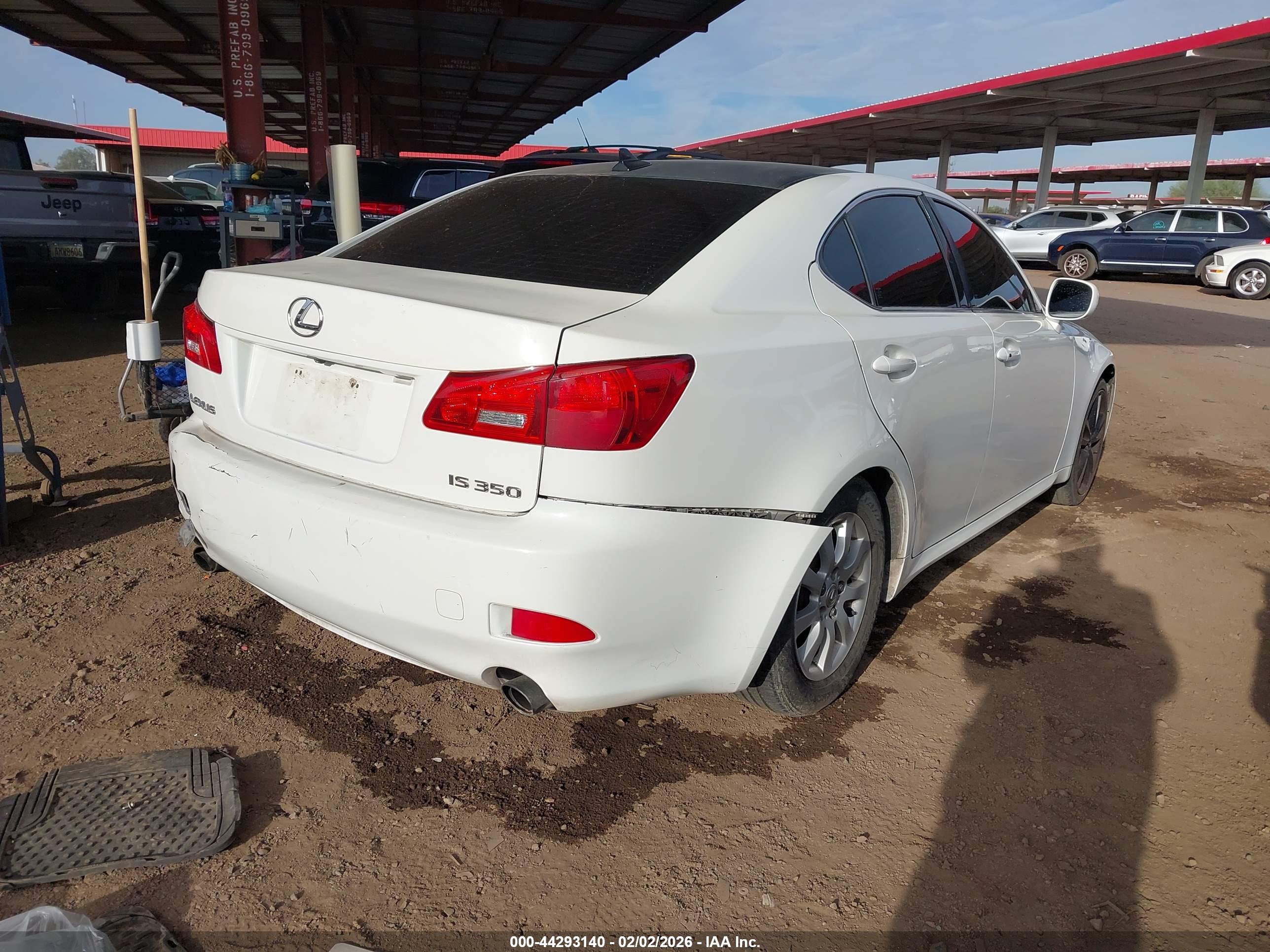 LEXUS IS image 4