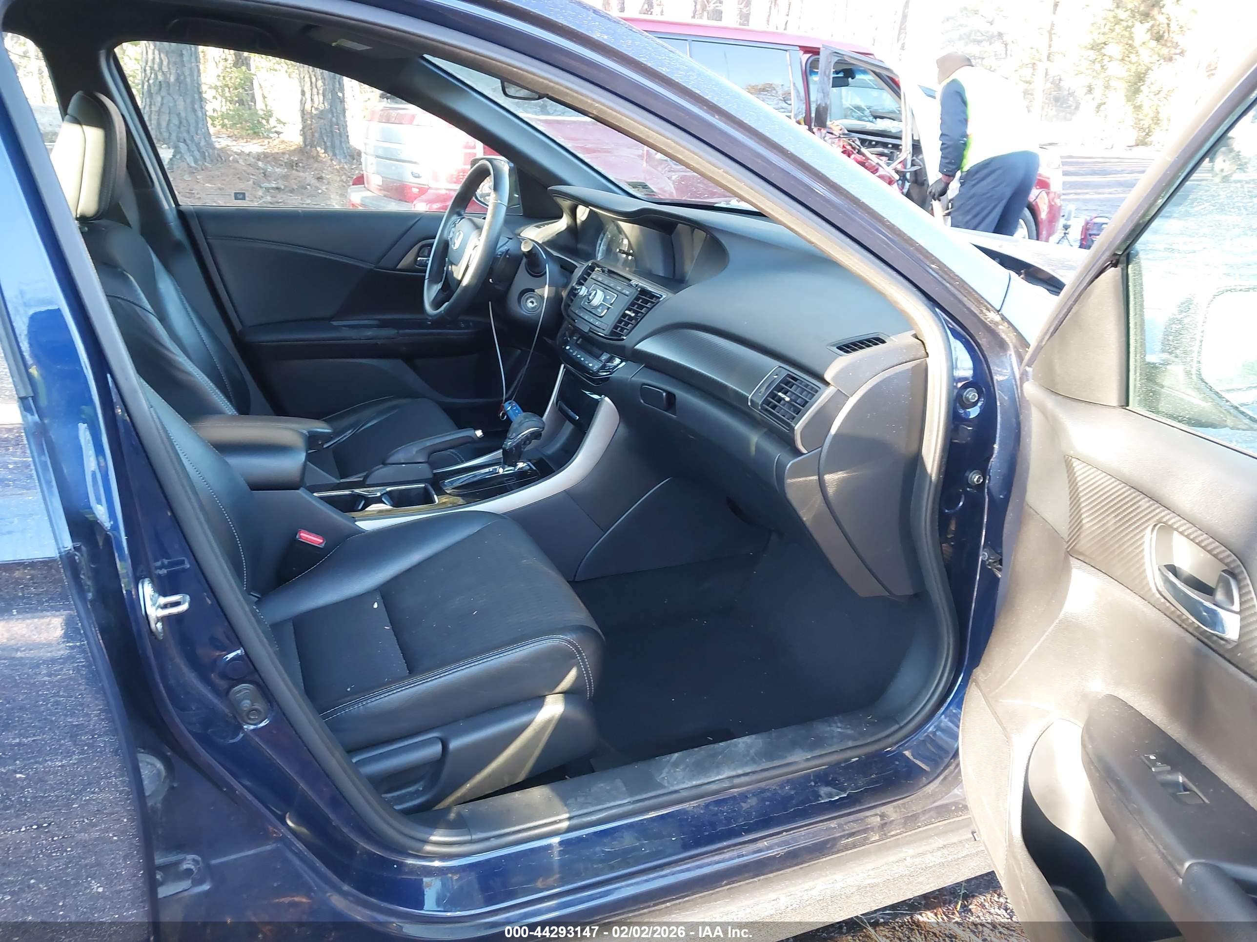 HONDA ACCORD image 5