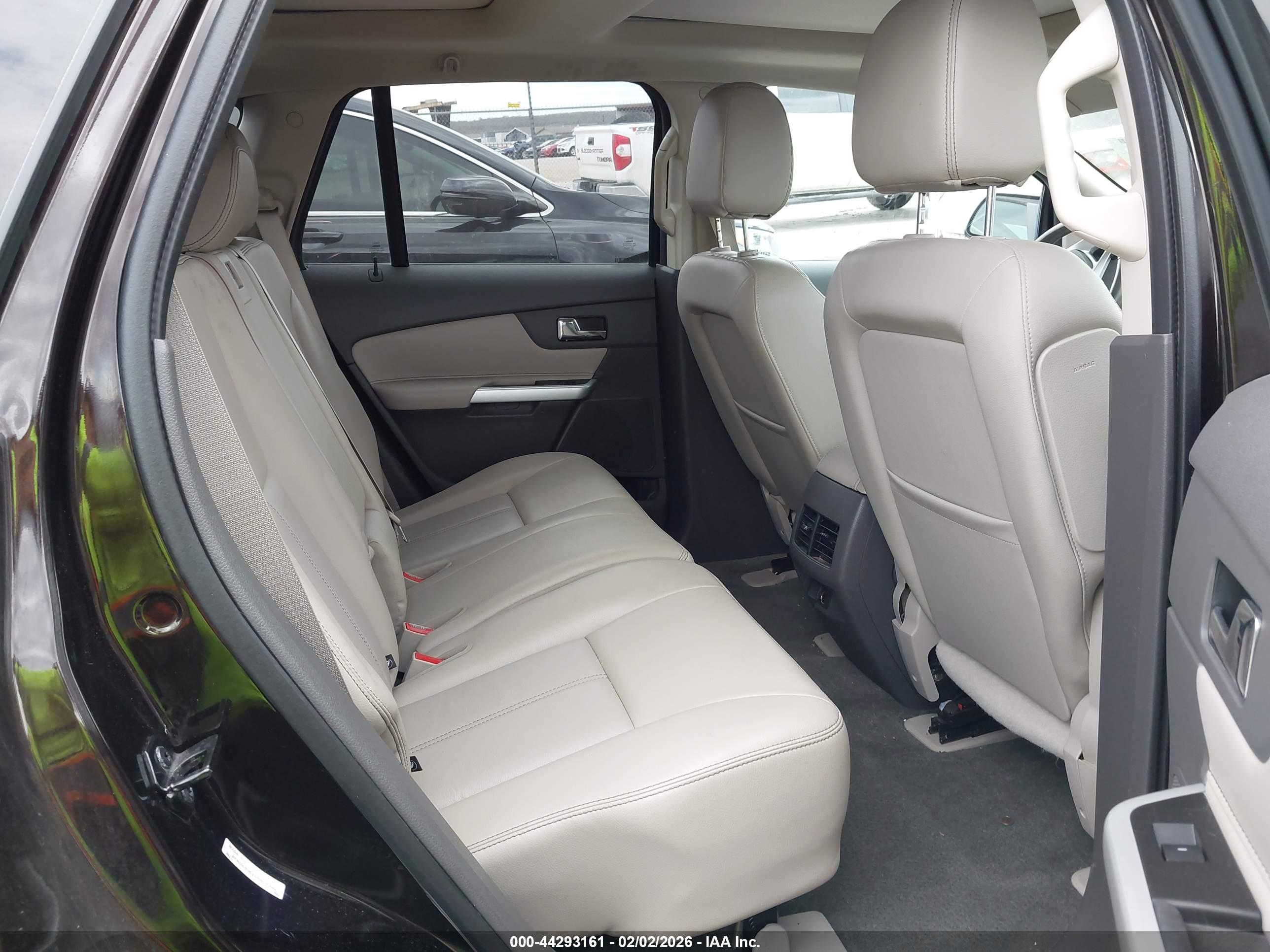 FORD EDGE image 8