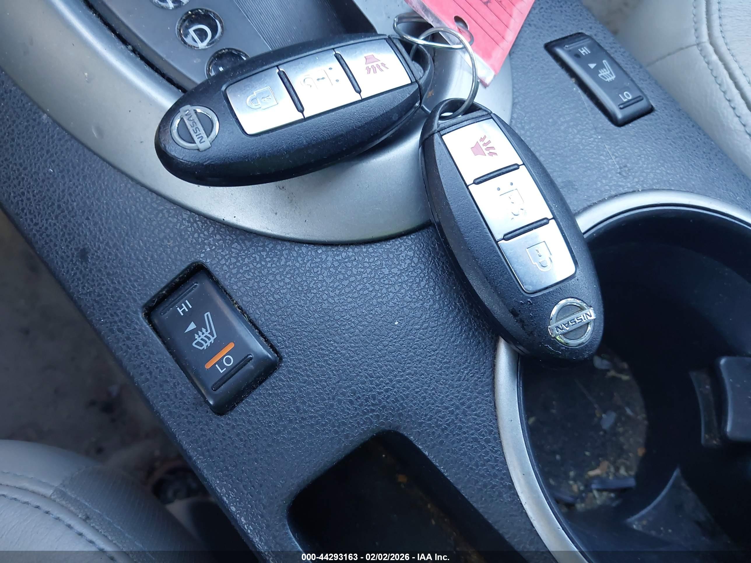 NISSAN ROGUE image 11