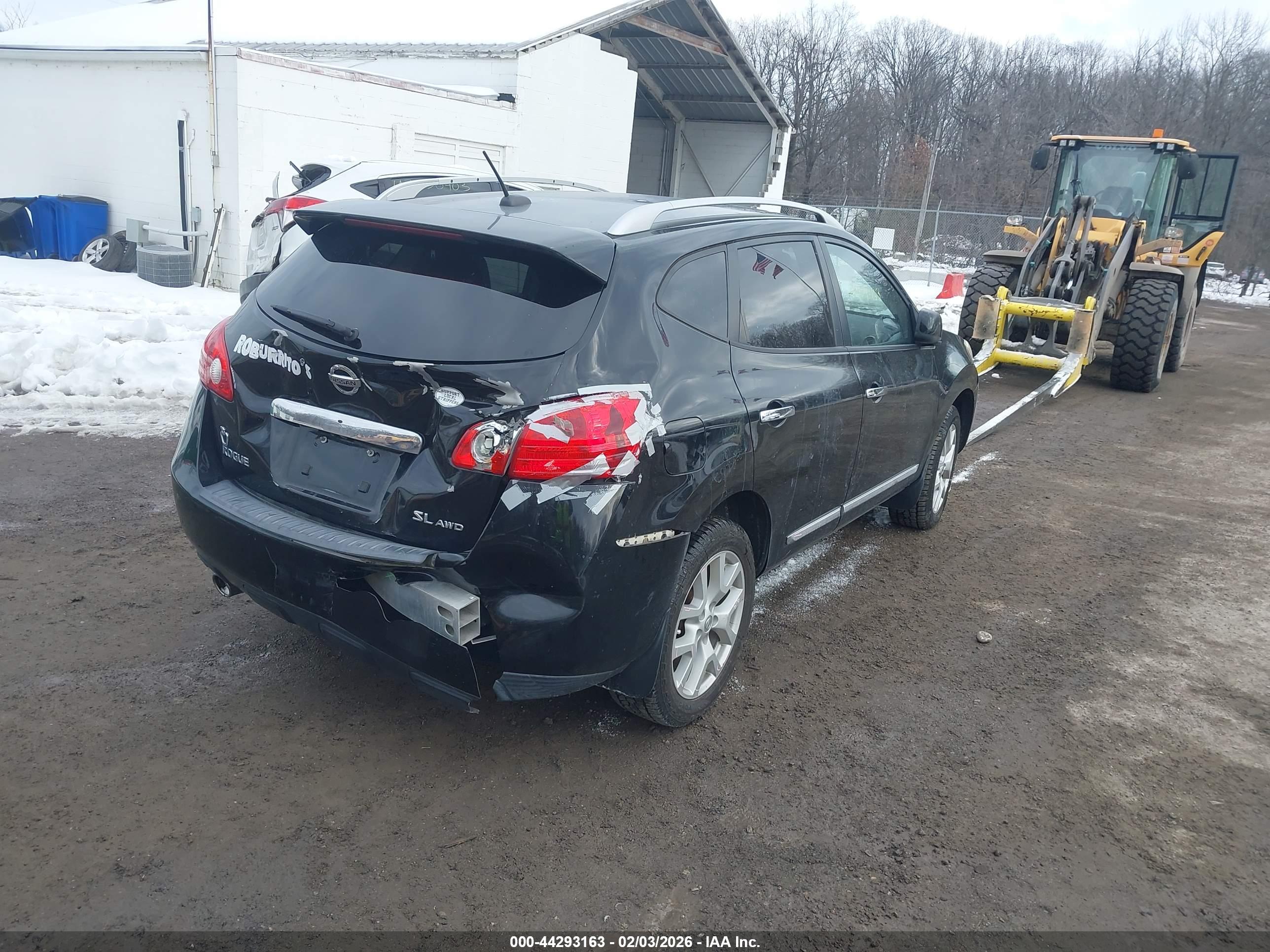 NISSAN ROGUE image 4
