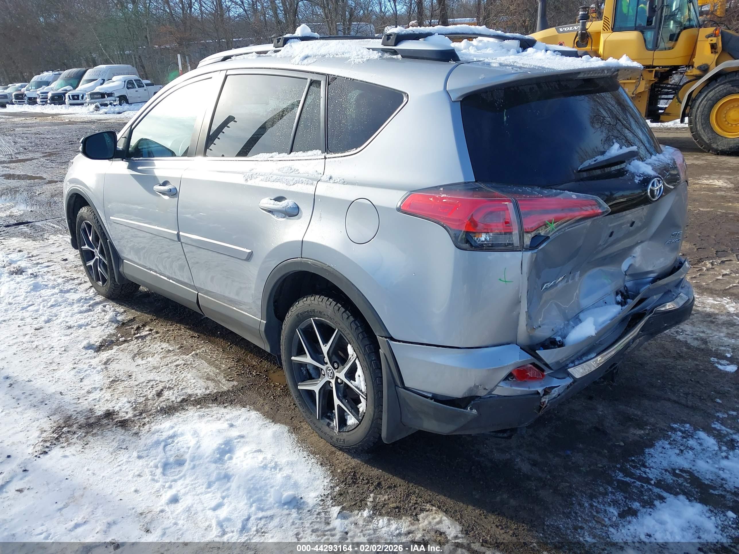 TOYOTA RAV4 image 3