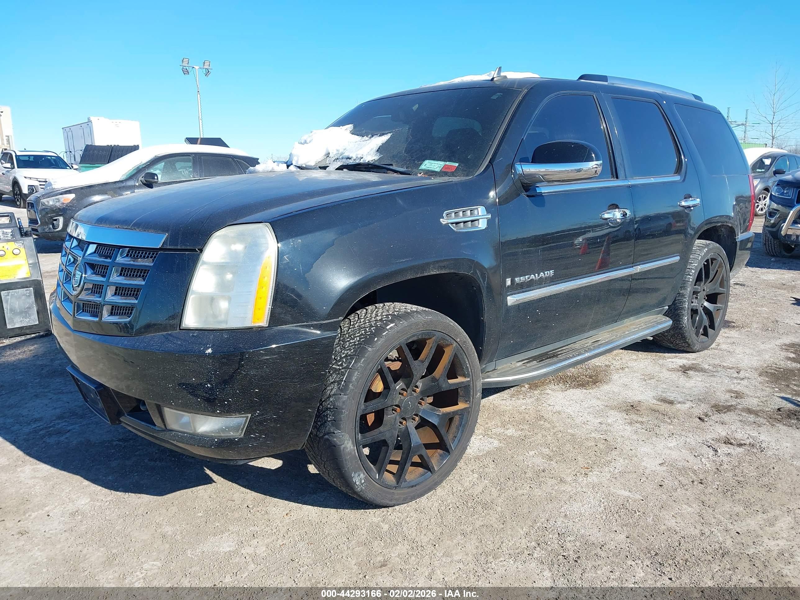CADILLAC ESCALADE image 2