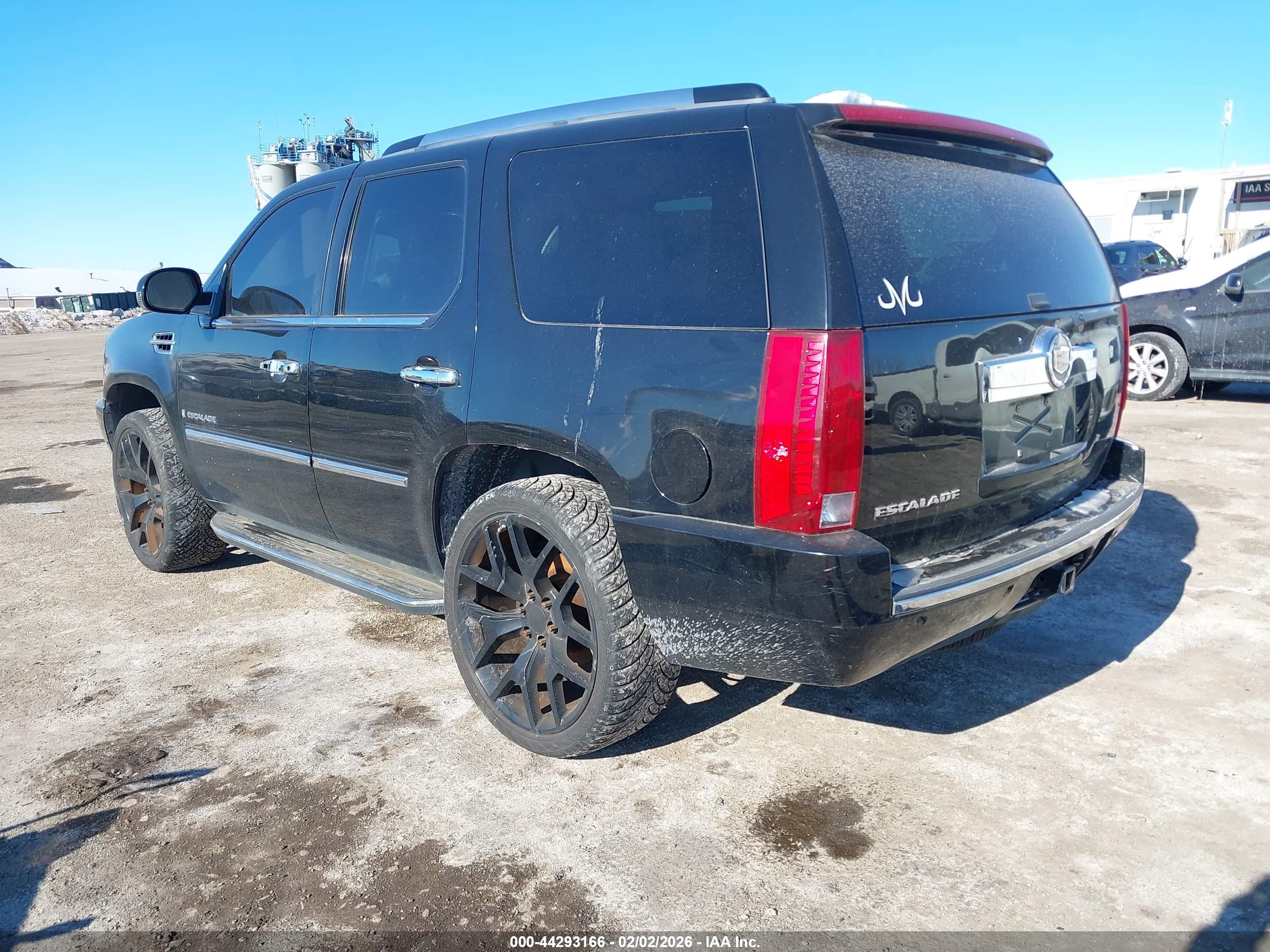 CADILLAC ESCALADE image 3