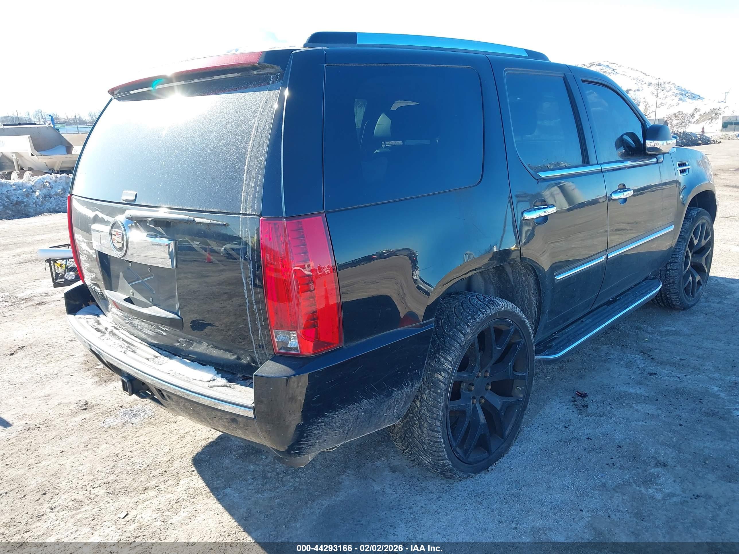 CADILLAC ESCALADE image 4