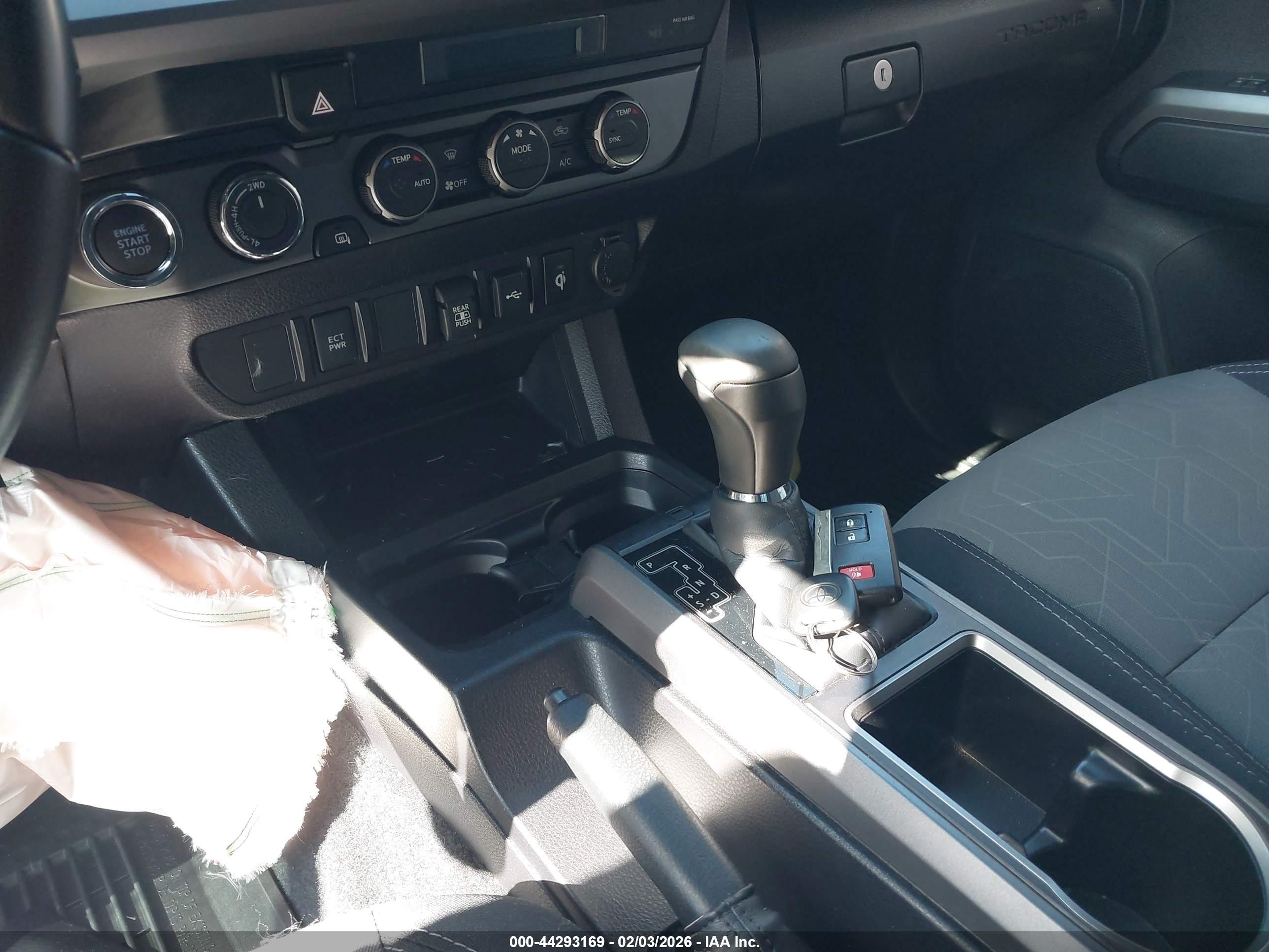 TOYOTA TACOMA image 11