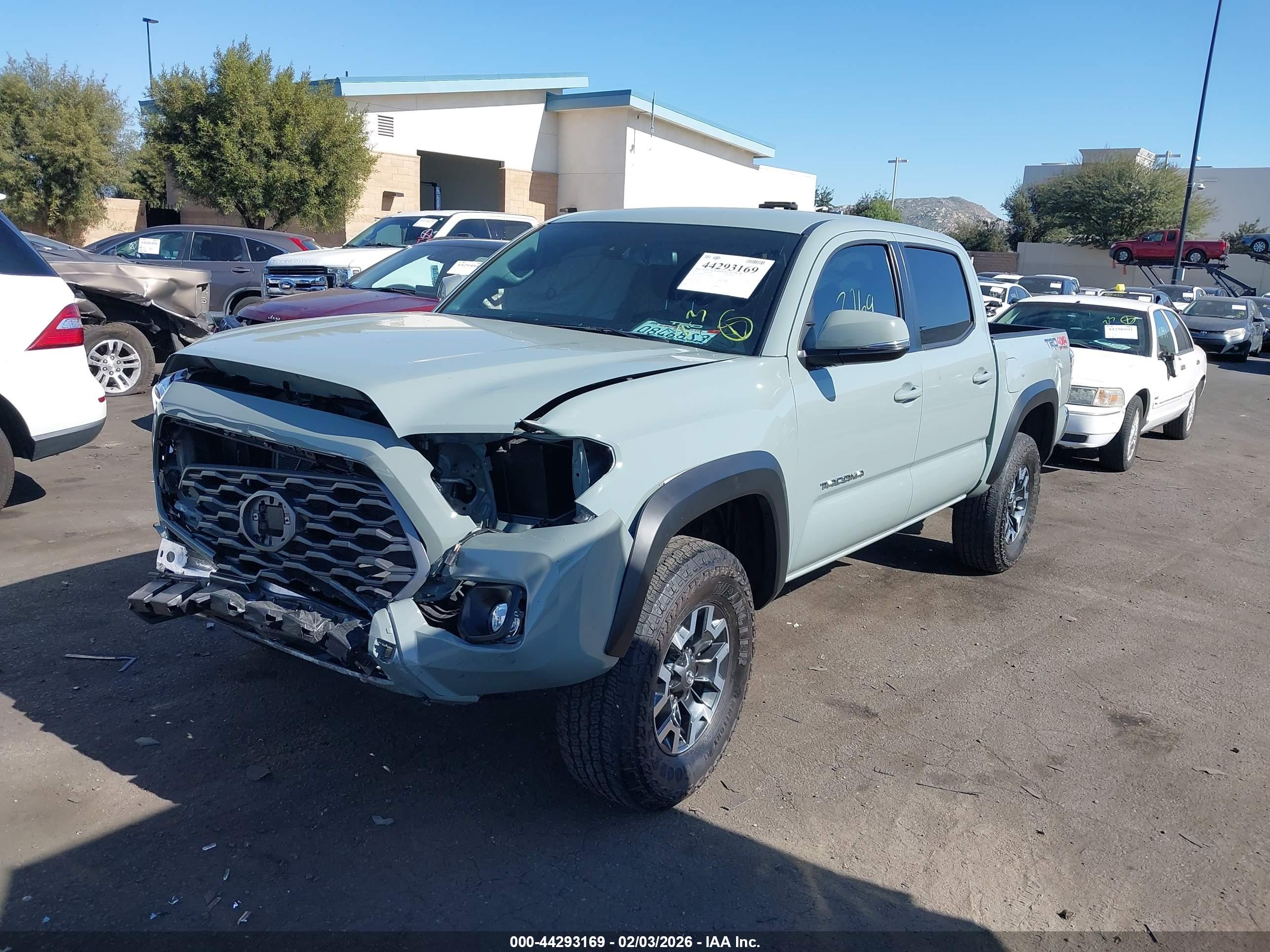 TOYOTA TACOMA image 2