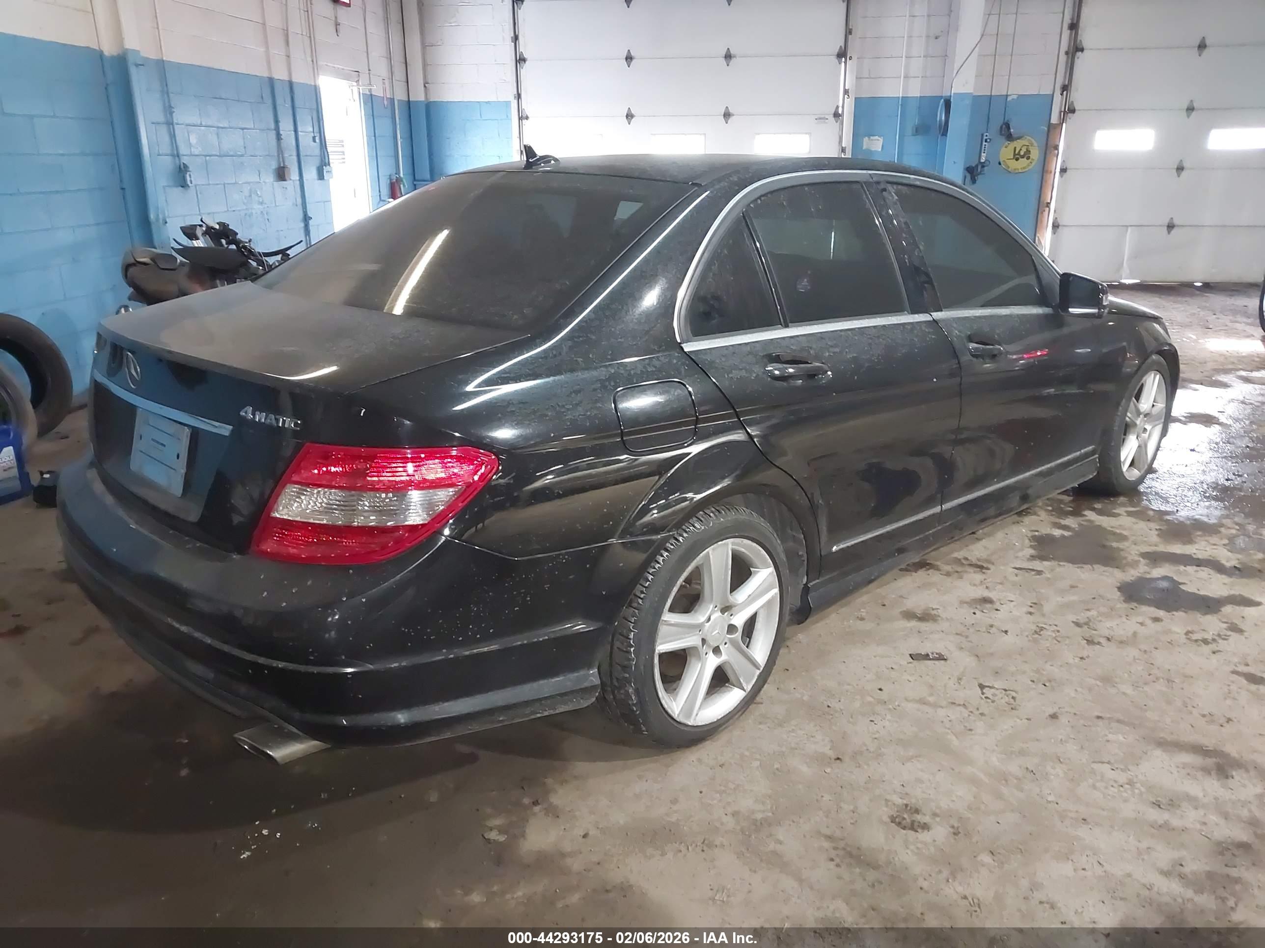 MERCEDES-BENZ C image 4