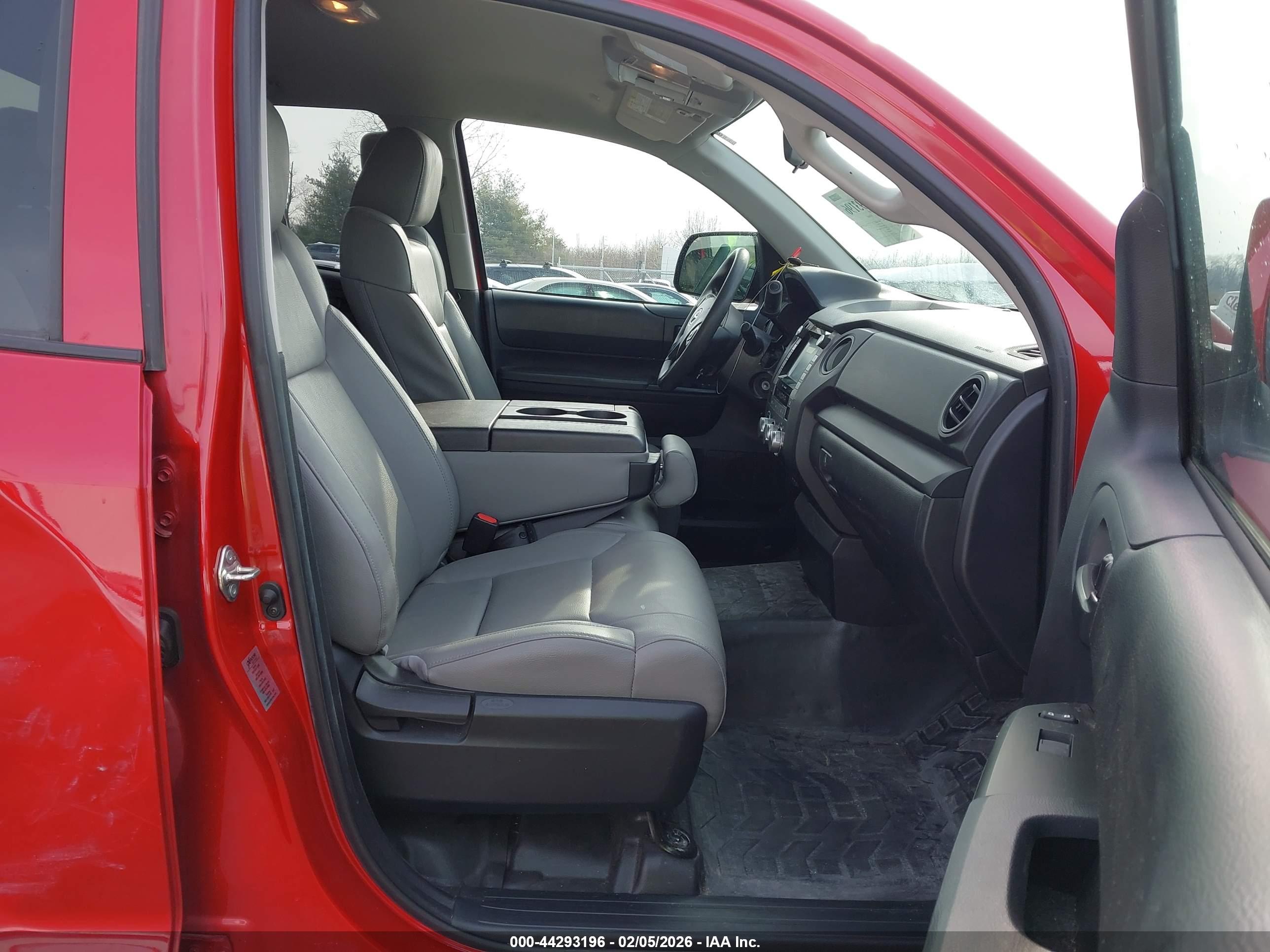 TOYOTA TUNDRA image 5