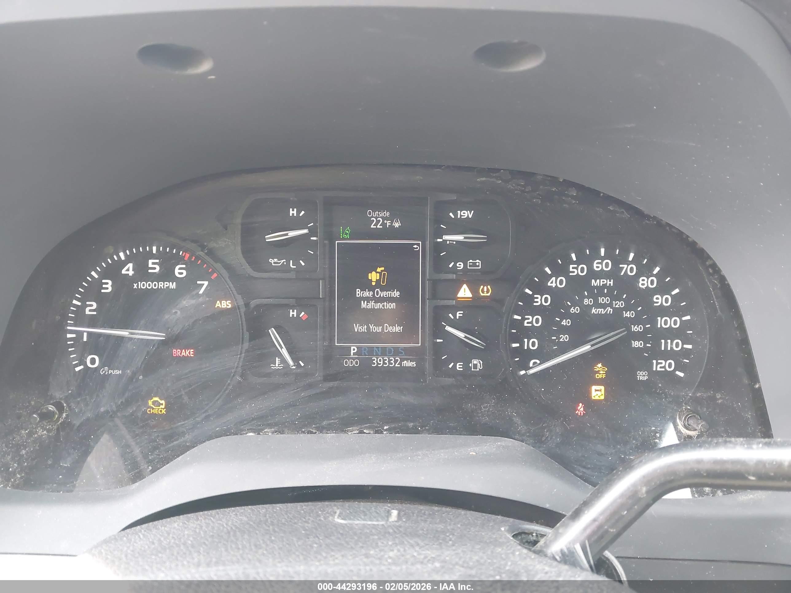 TOYOTA TUNDRA image 7