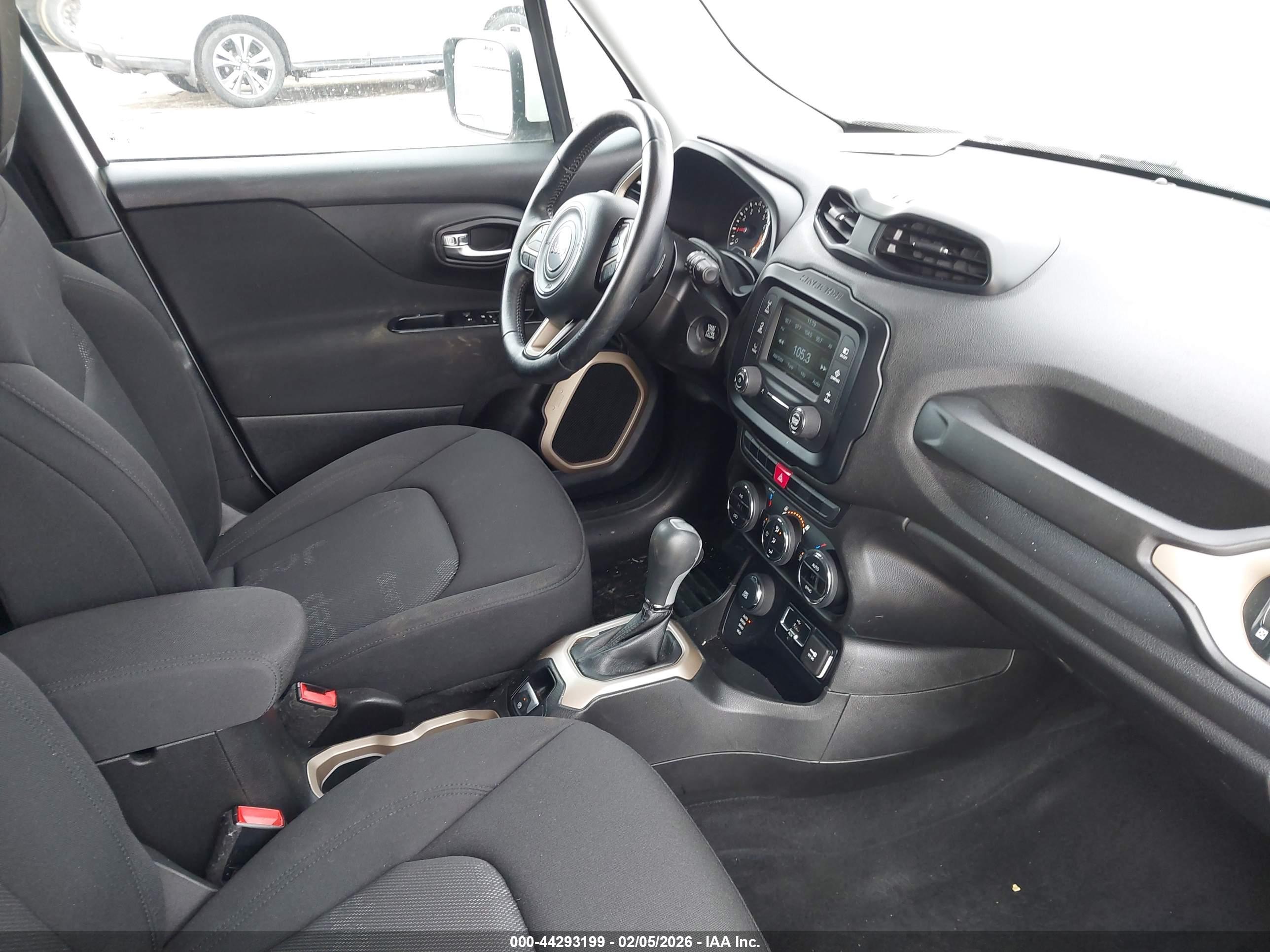 JEEP RENEGADE image 5