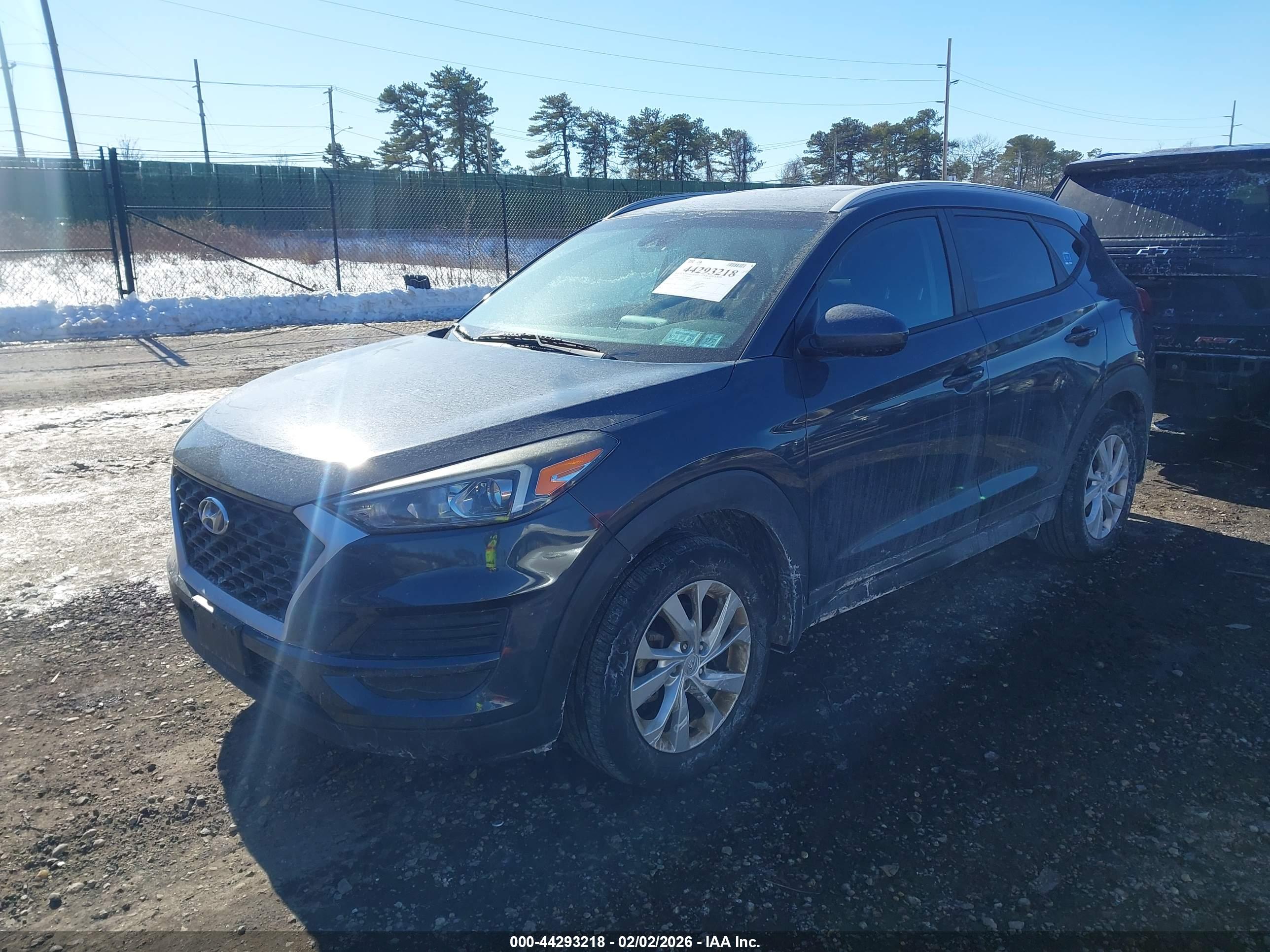 HYUNDAI TUCSON image 2