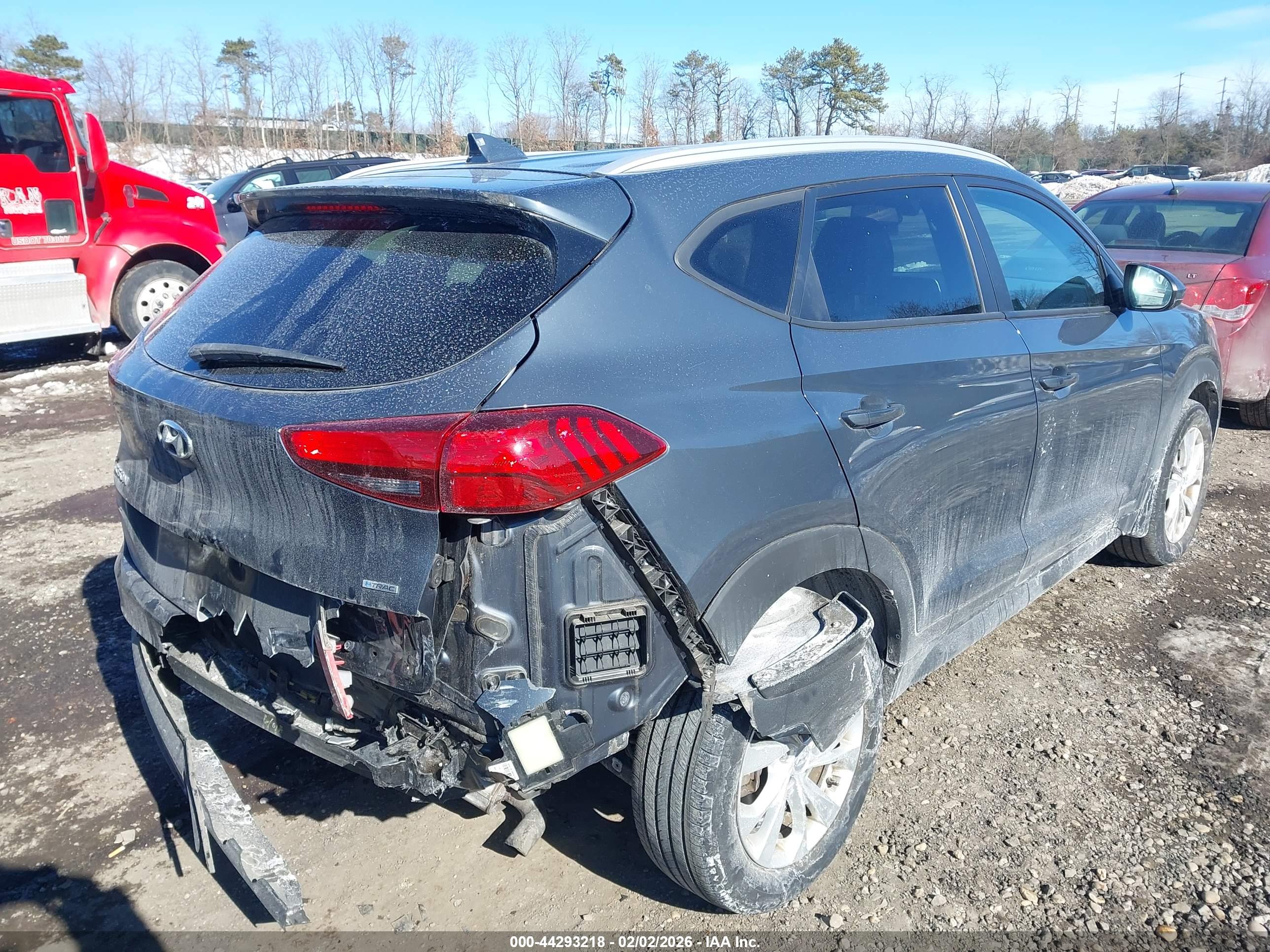 HYUNDAI TUCSON image 4