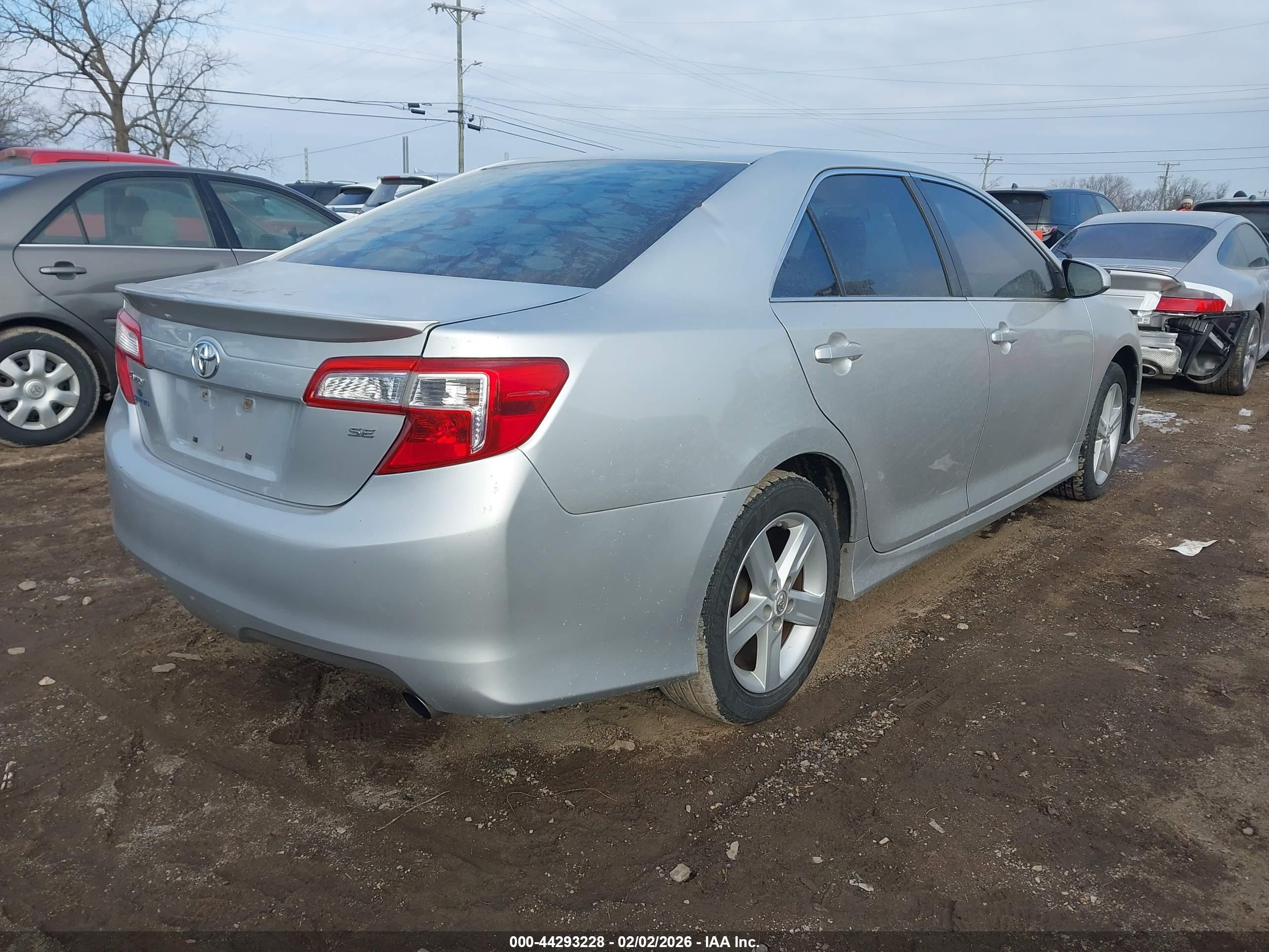 TOYOTA CAMRY image 4