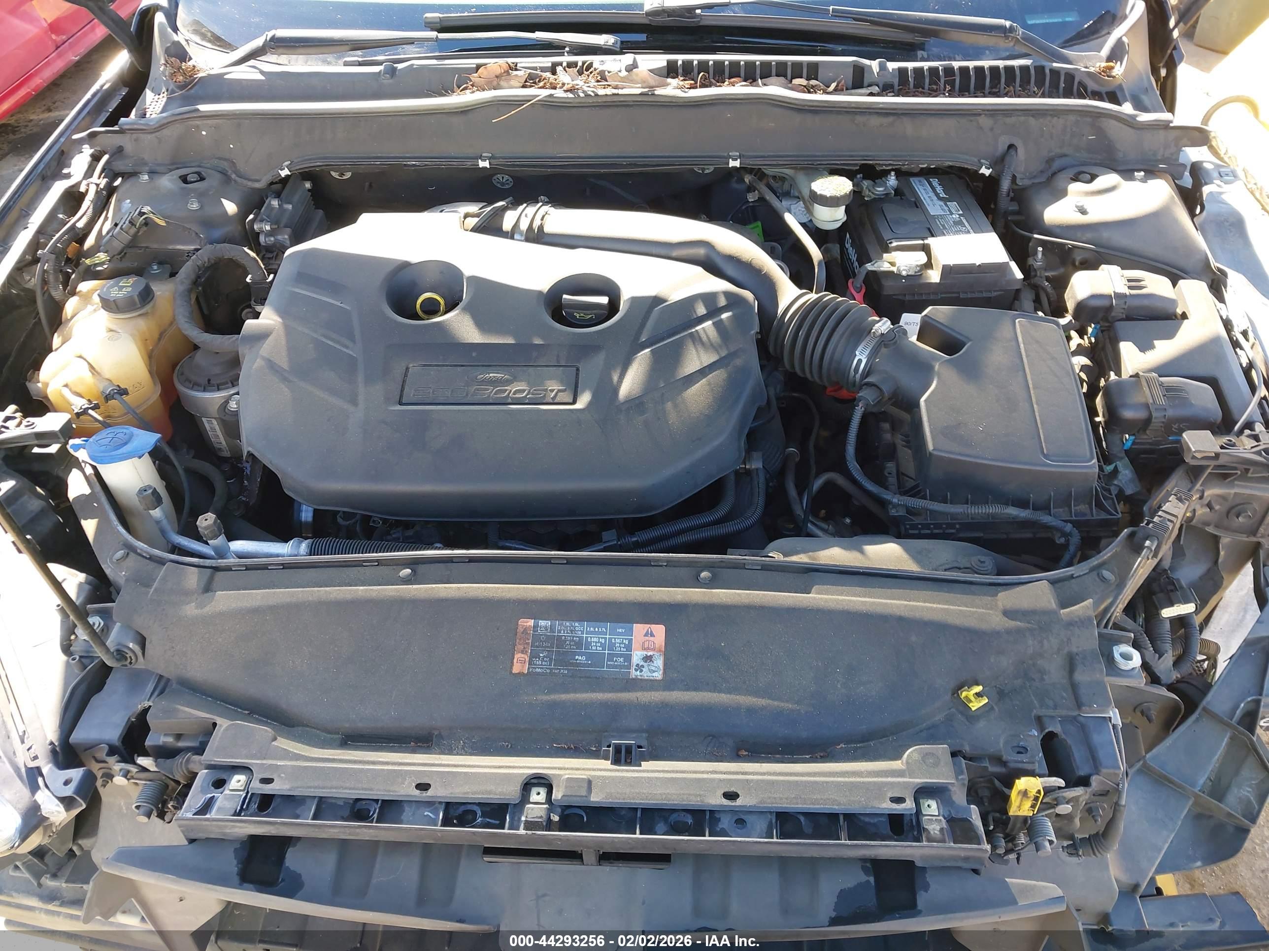 FORD FUSION image 10