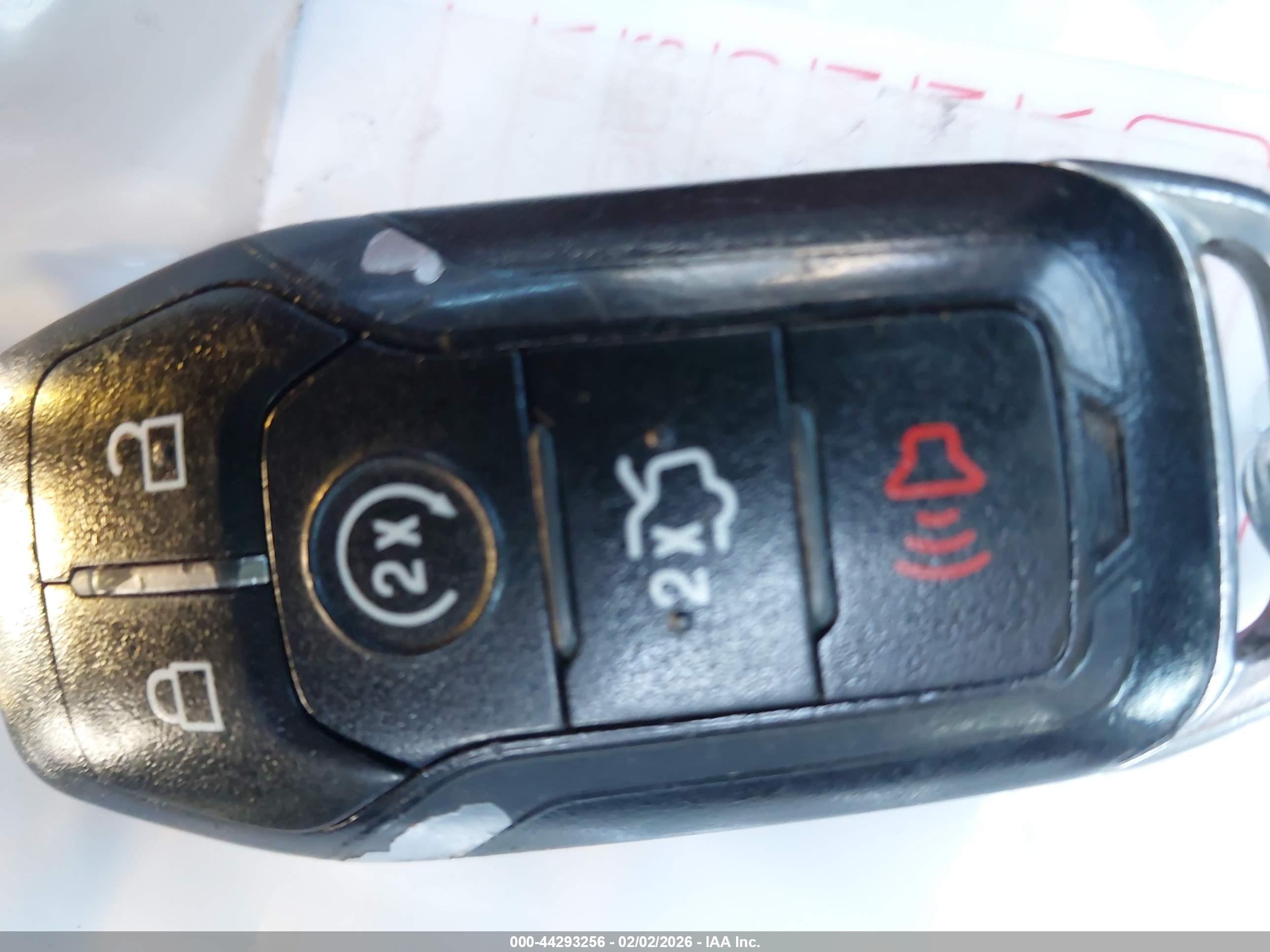 FORD FUSION image 11