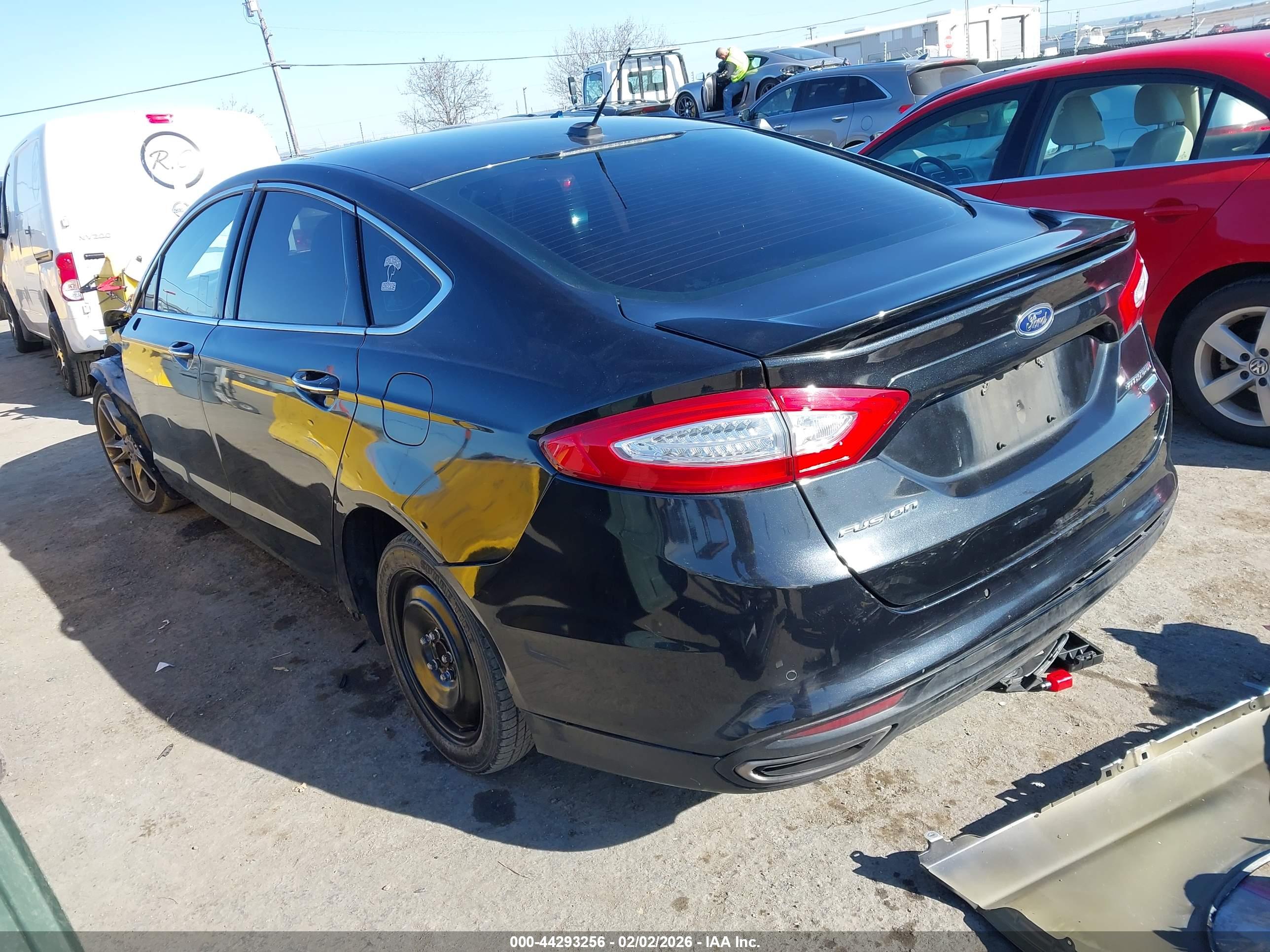 FORD FUSION image 3