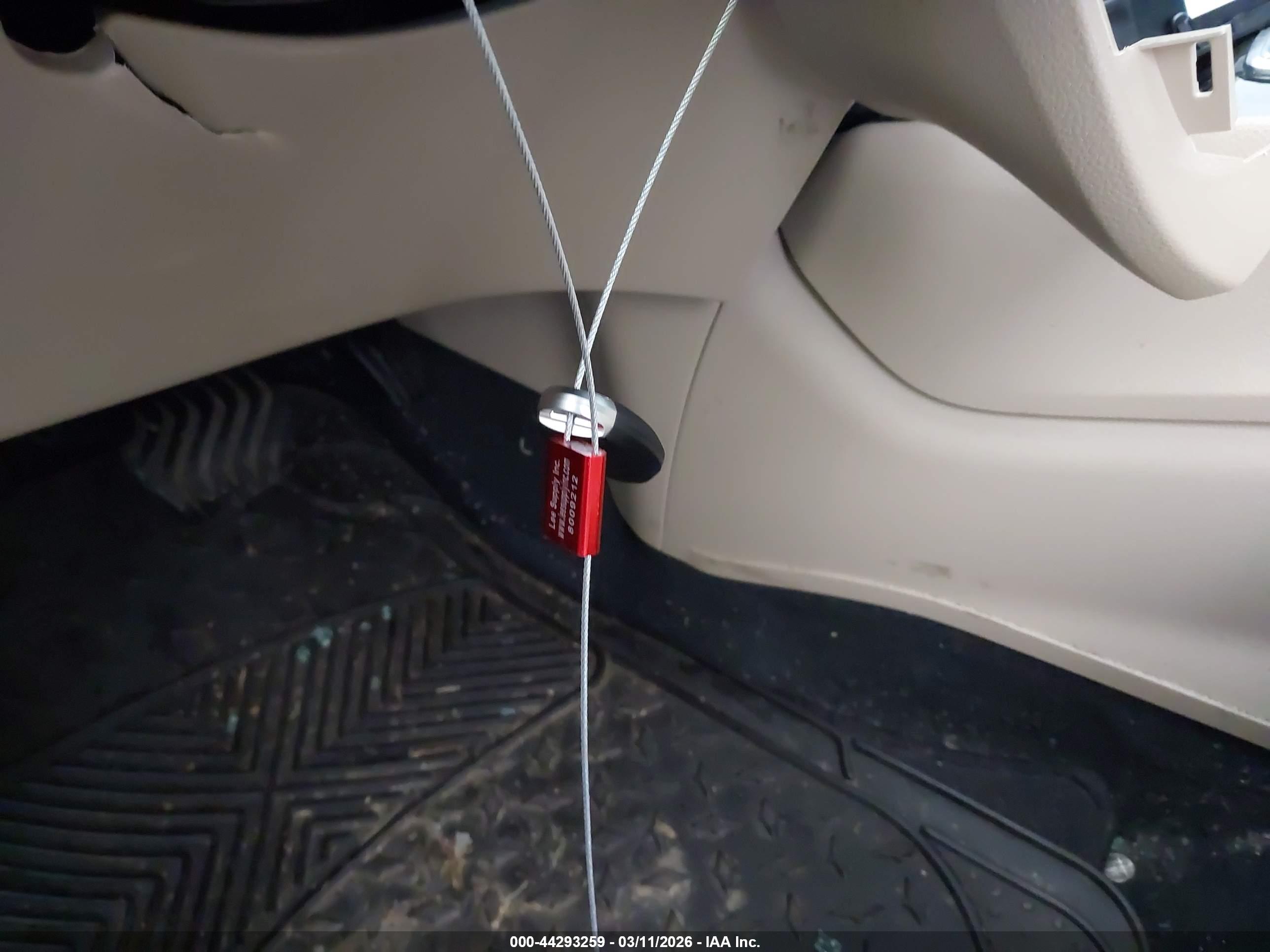 NISSAN ROGUE image 11