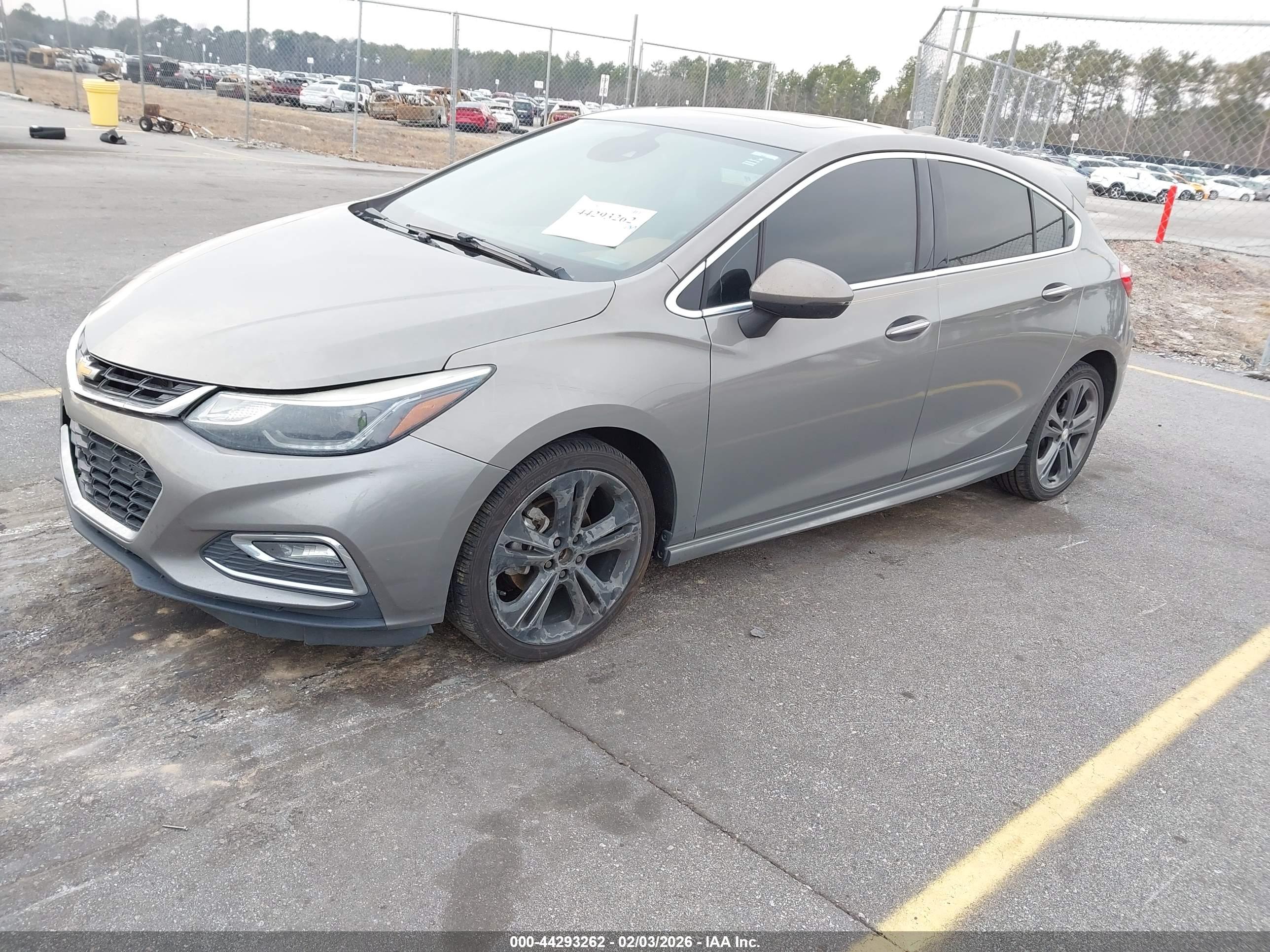 CHEVROLET CRUZE image 2