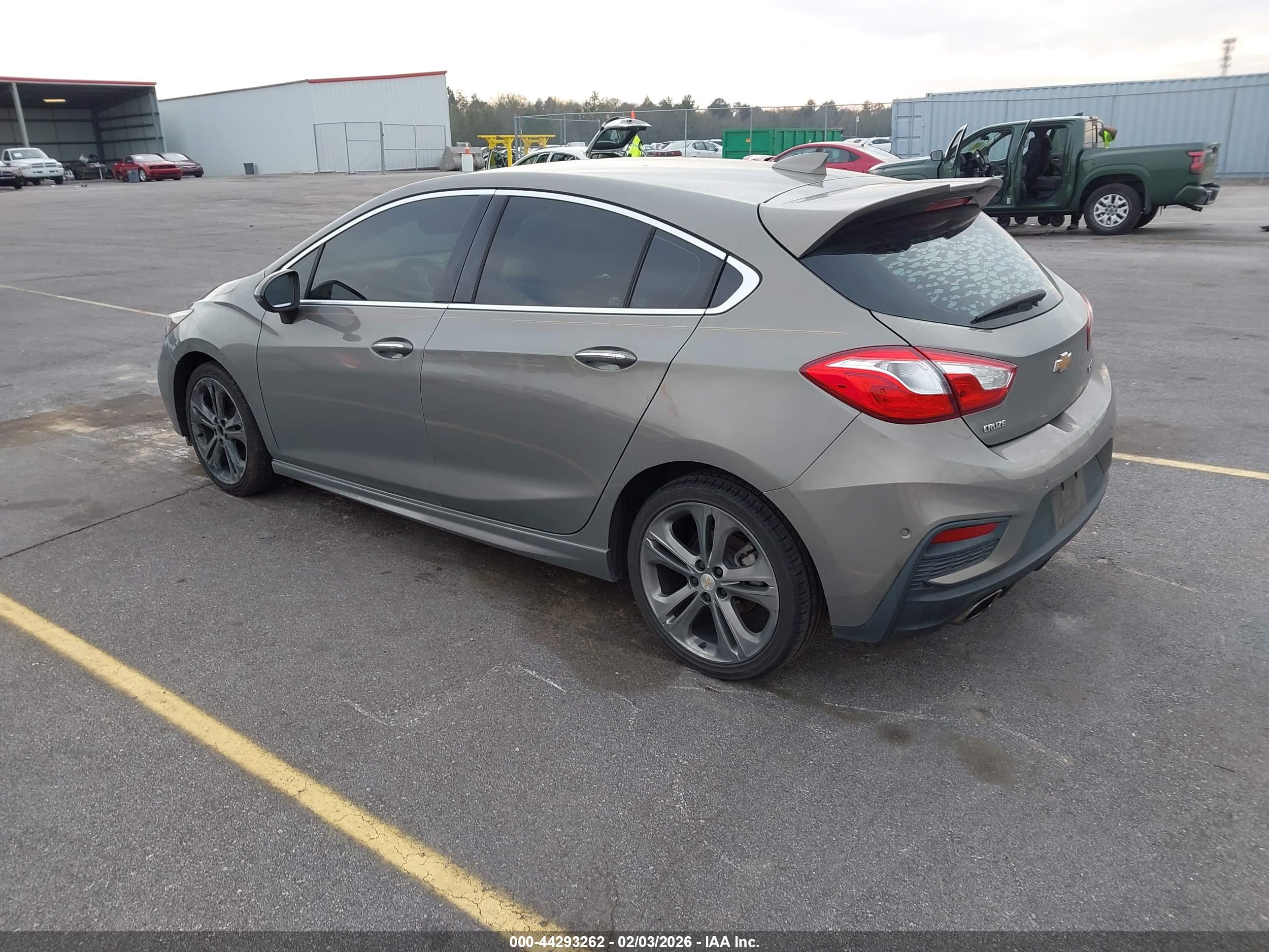 CHEVROLET CRUZE image 3