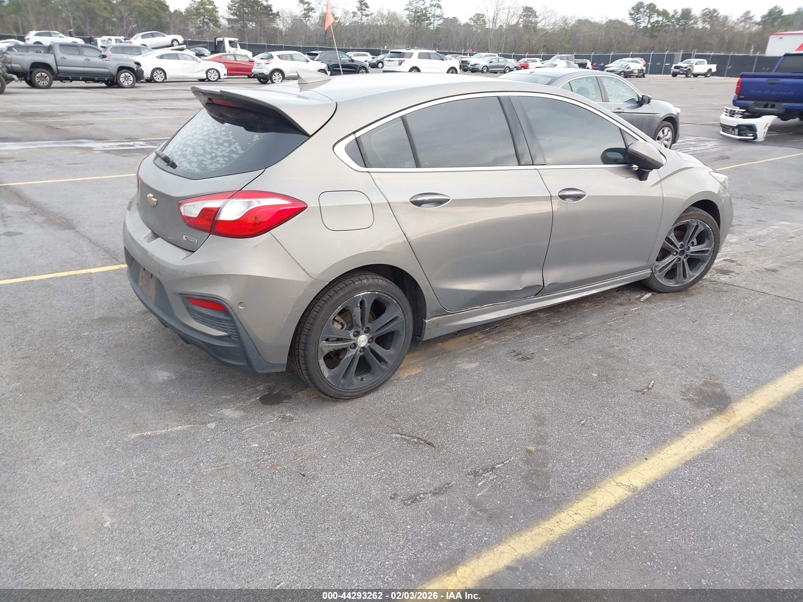 CHEVROLET CRUZE image 4