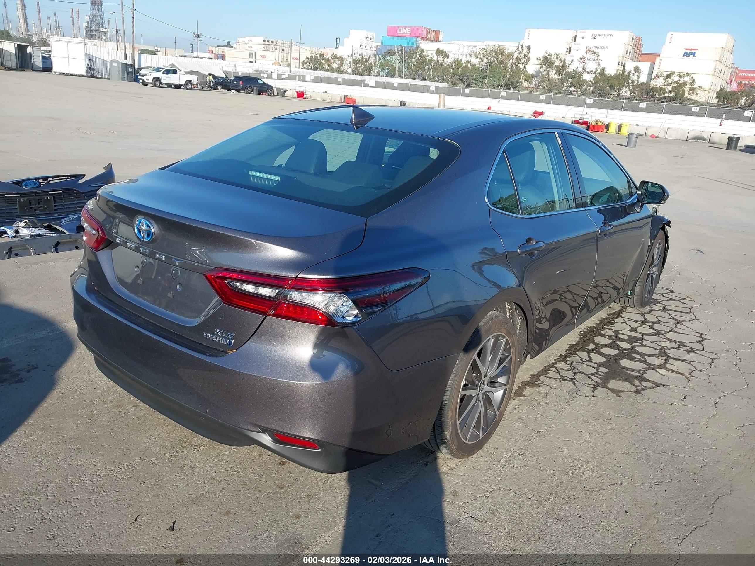 TOYOTA CAMRY image 4