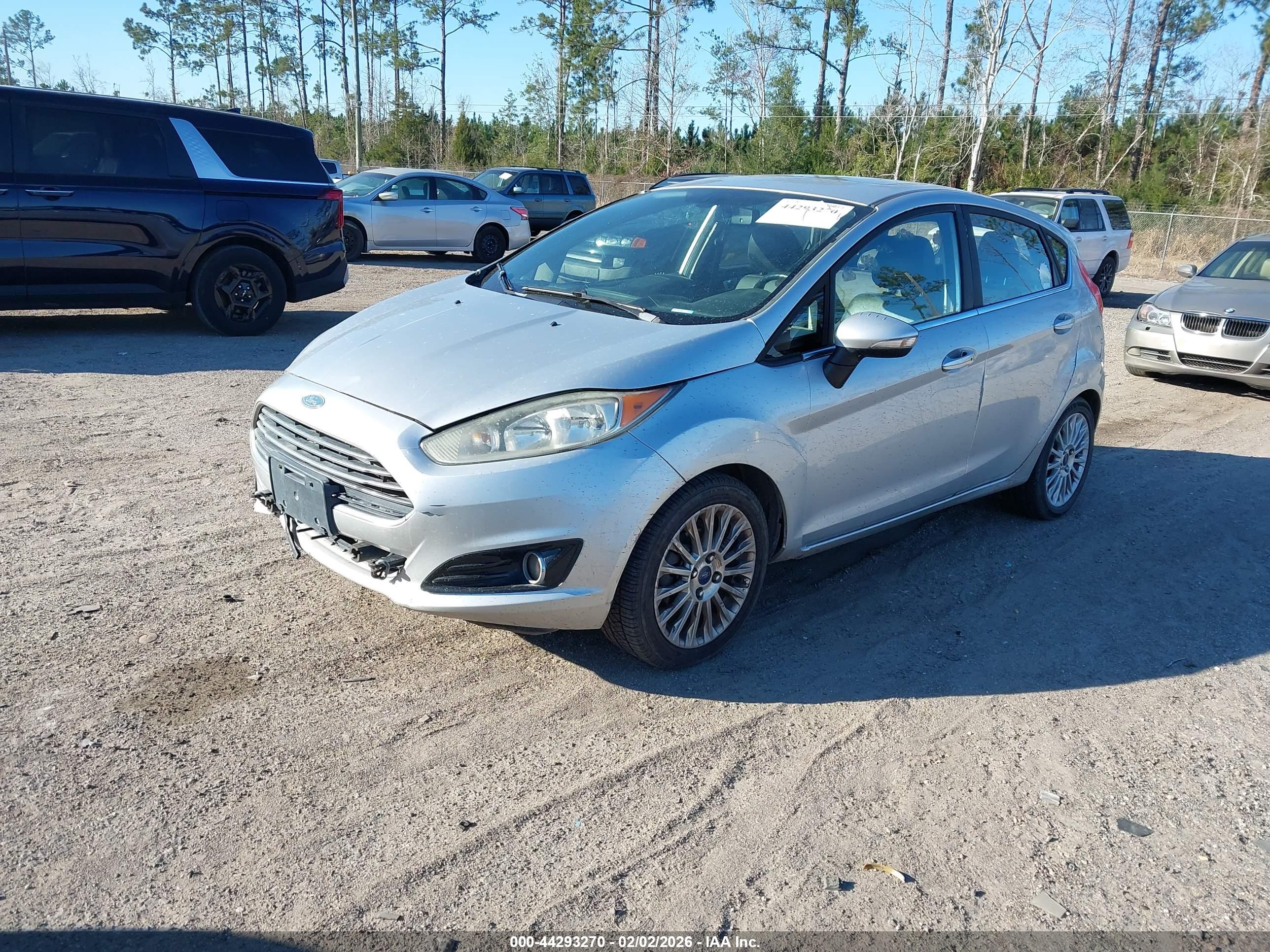 FORD FIESTA image 2