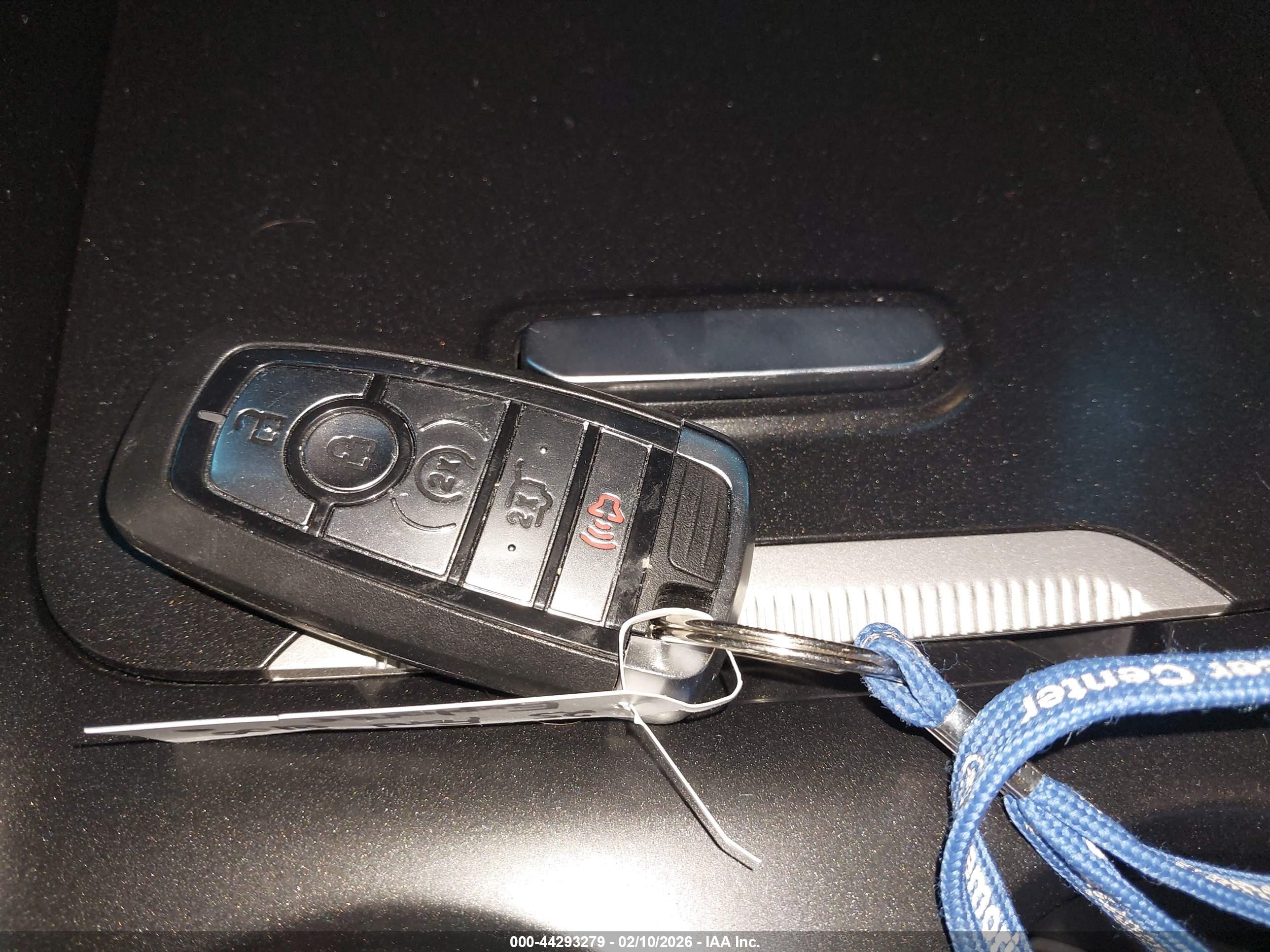 FORD EXPLORER image 11