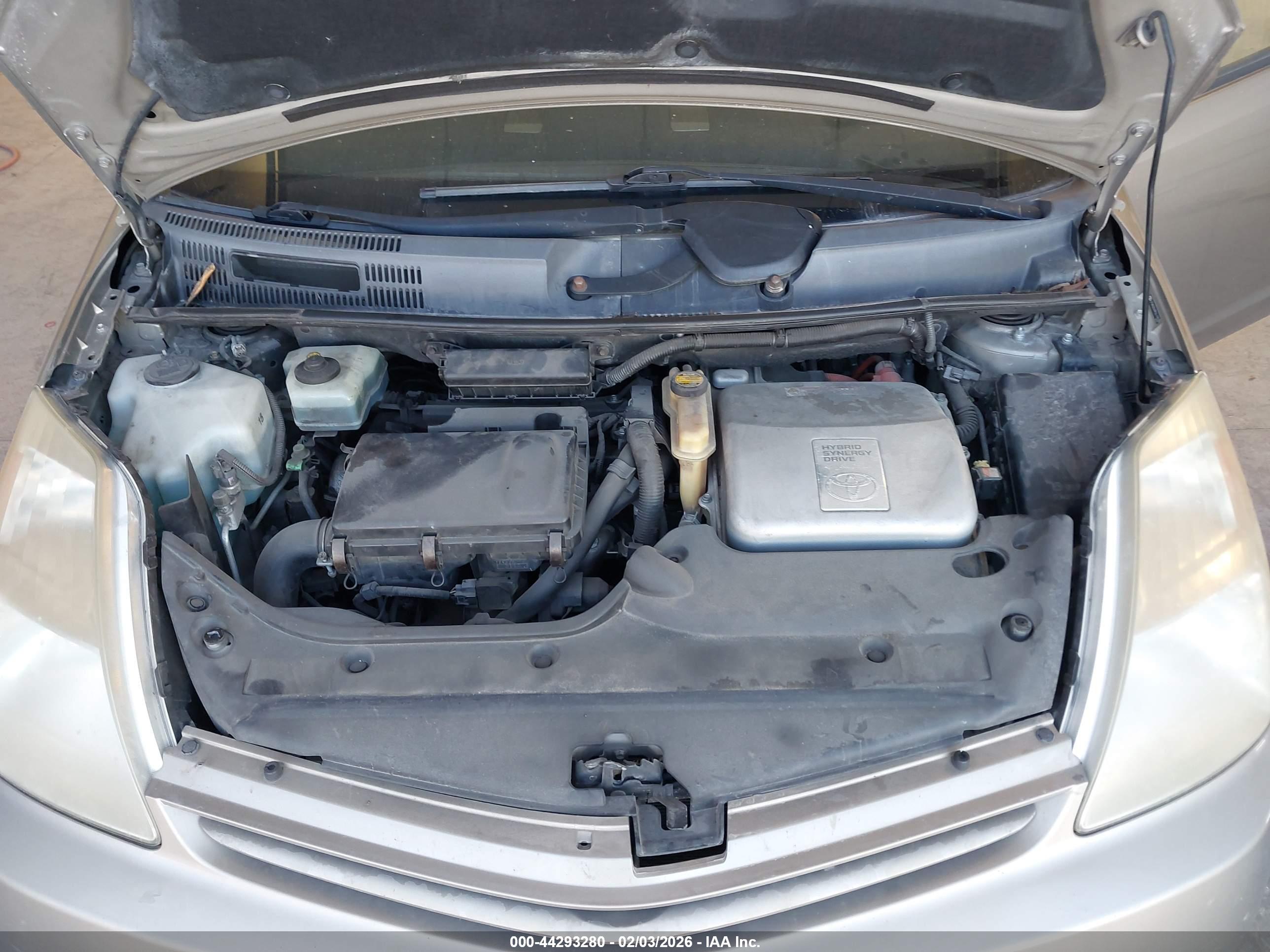 TOYOTA PRIUS image 10