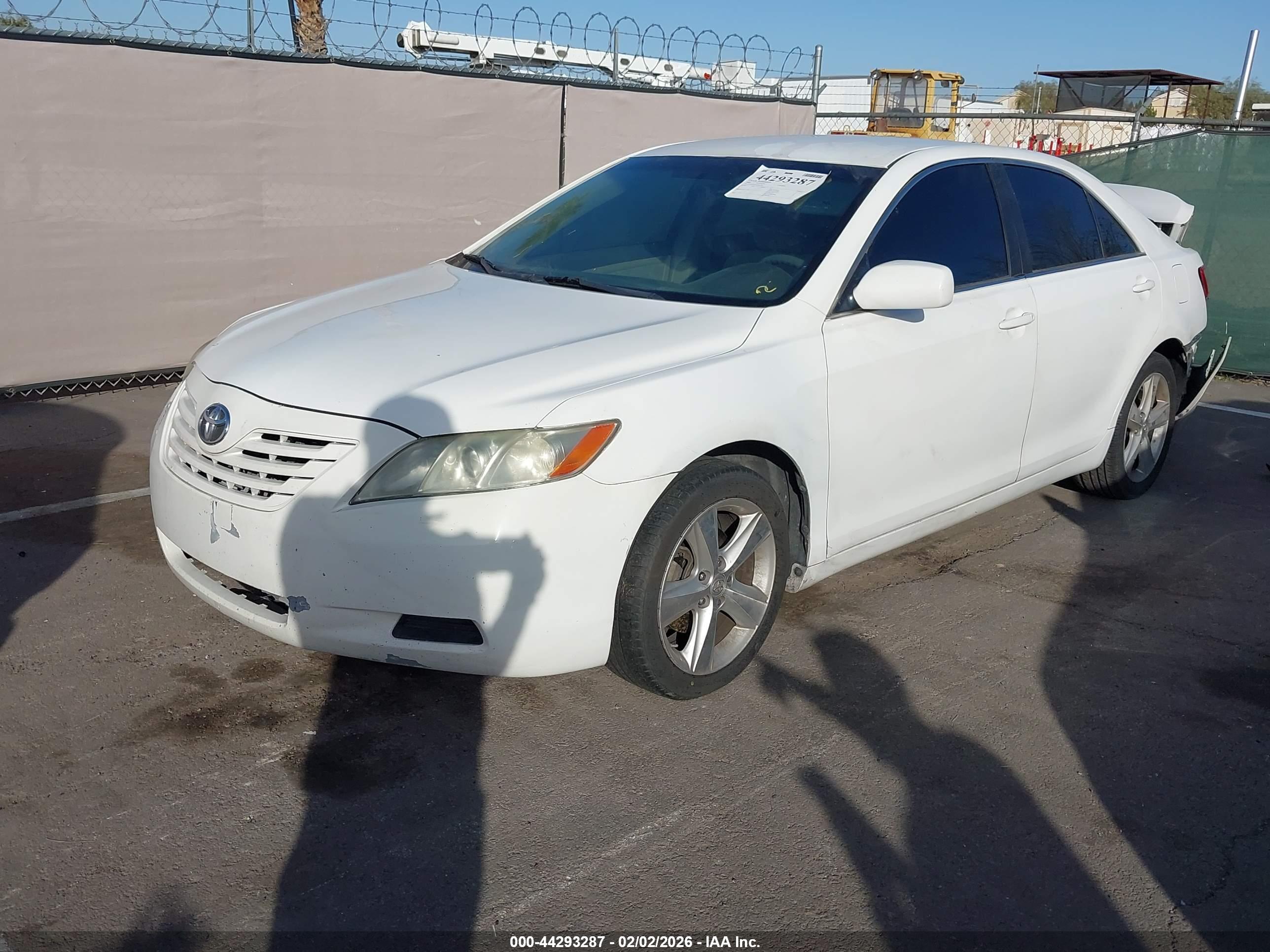 TOYOTA CAMRY image 2