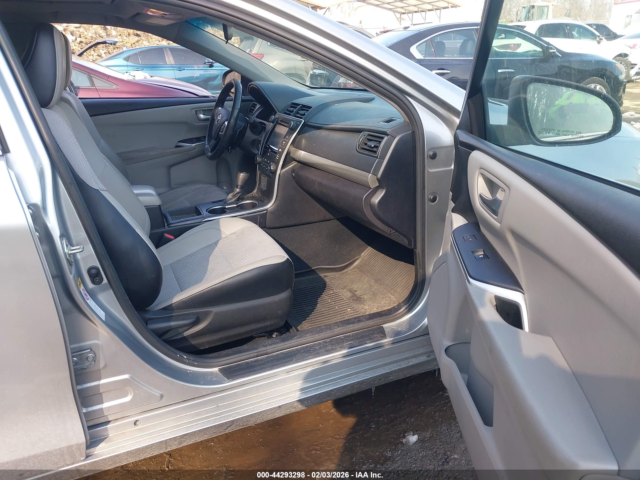 TOYOTA CAMRY image 5