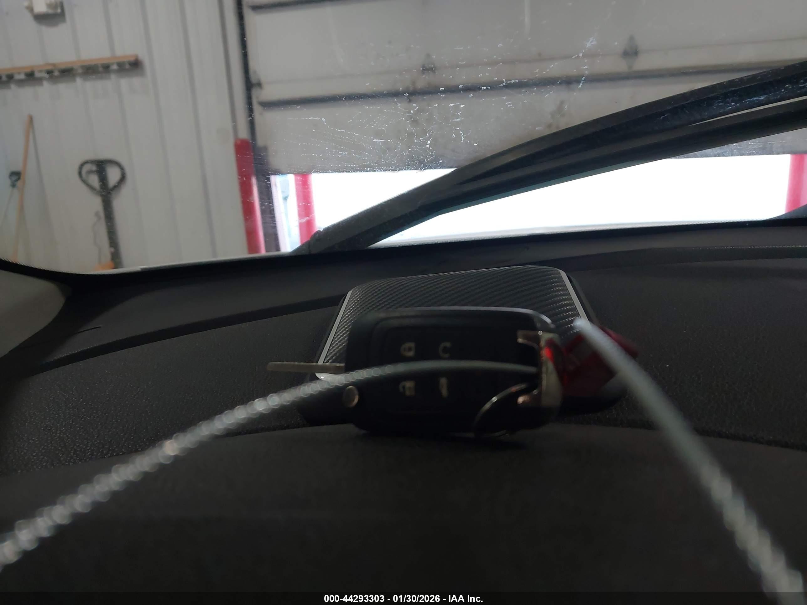 GMC TERRAIN image 11