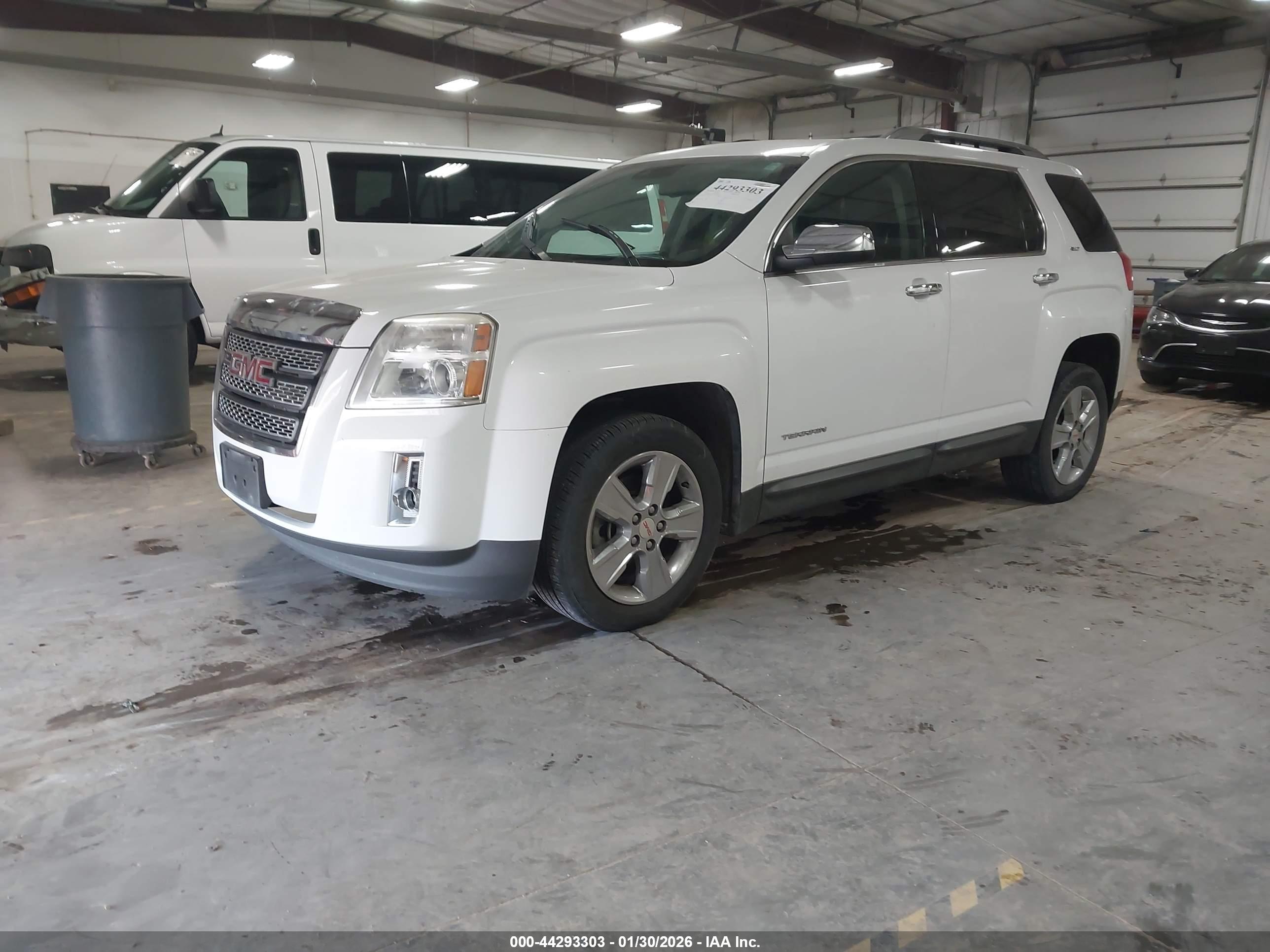 GMC TERRAIN image 2