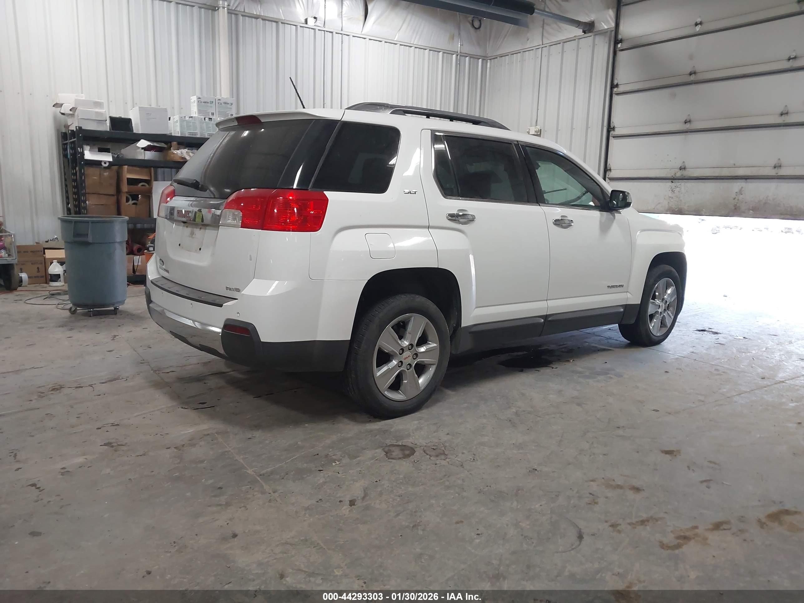 GMC TERRAIN image 4