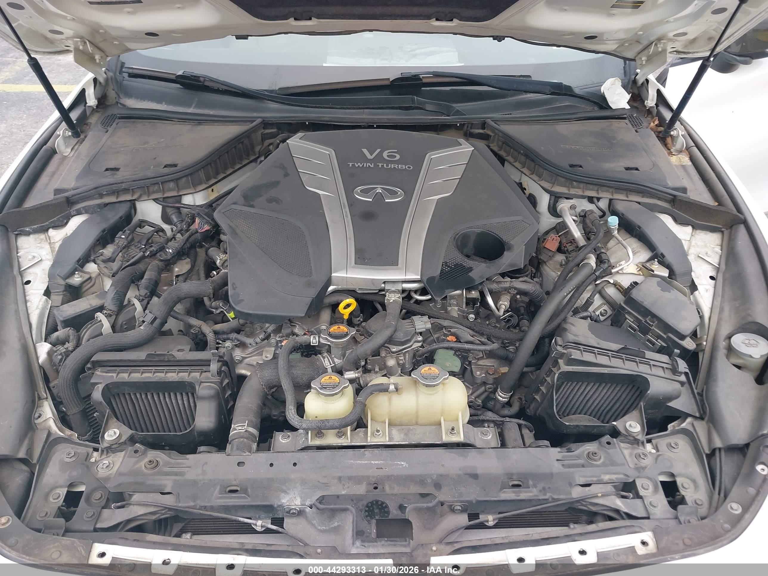 INFINITI Q60 image 10