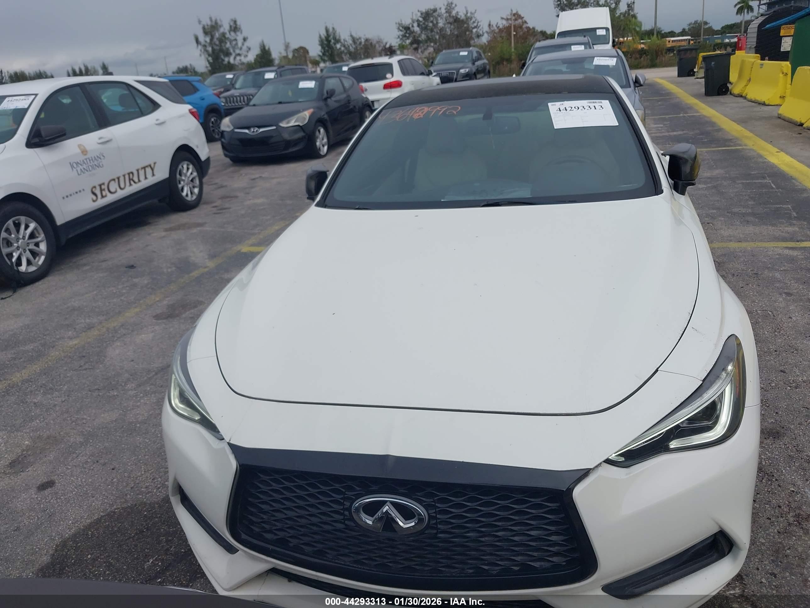 INFINITI Q60 image 6