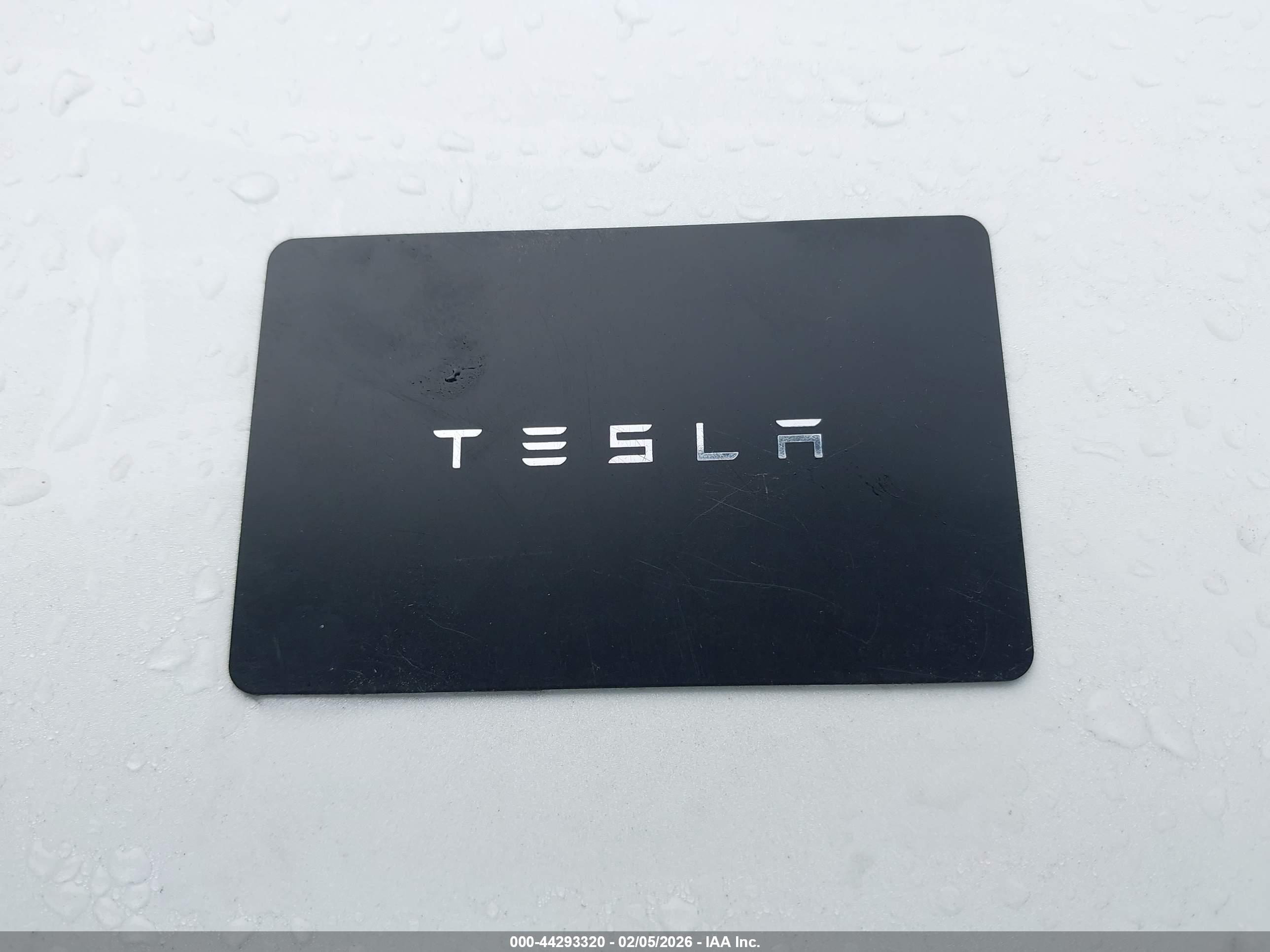 TESLA MODEL image 11