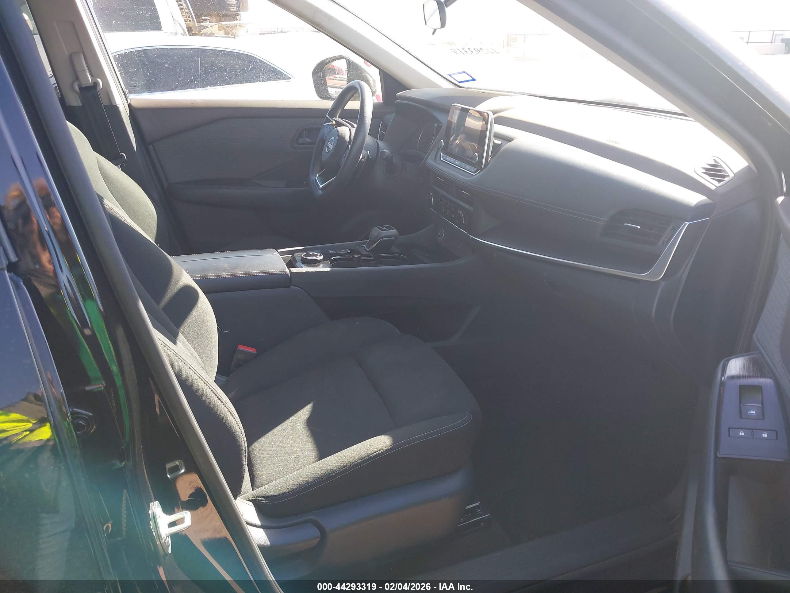 NISSAN ROGUE image 5